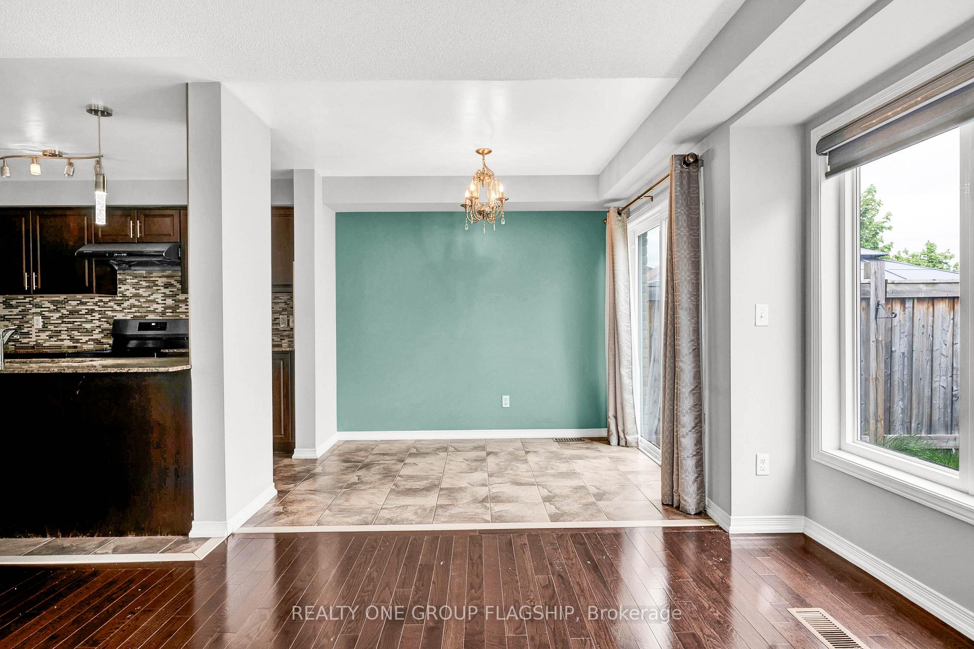 Photo 7 of 4202 Thomas Alton Boulevard W, Burlington, Alton — HOMEH