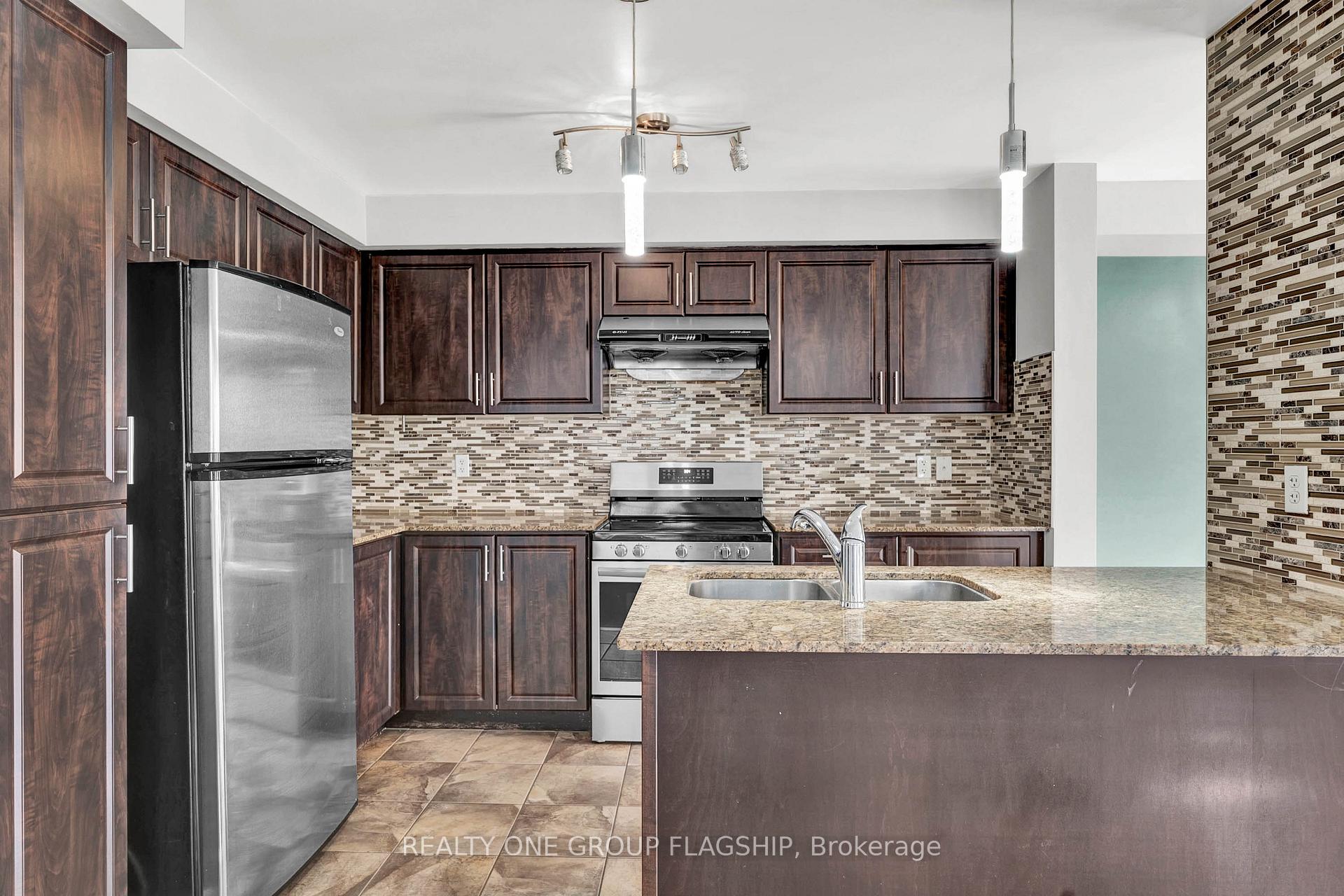 Photo 33 of 4202 Thomas Alton Boulevard W, Burlington, Alton — HOMEH