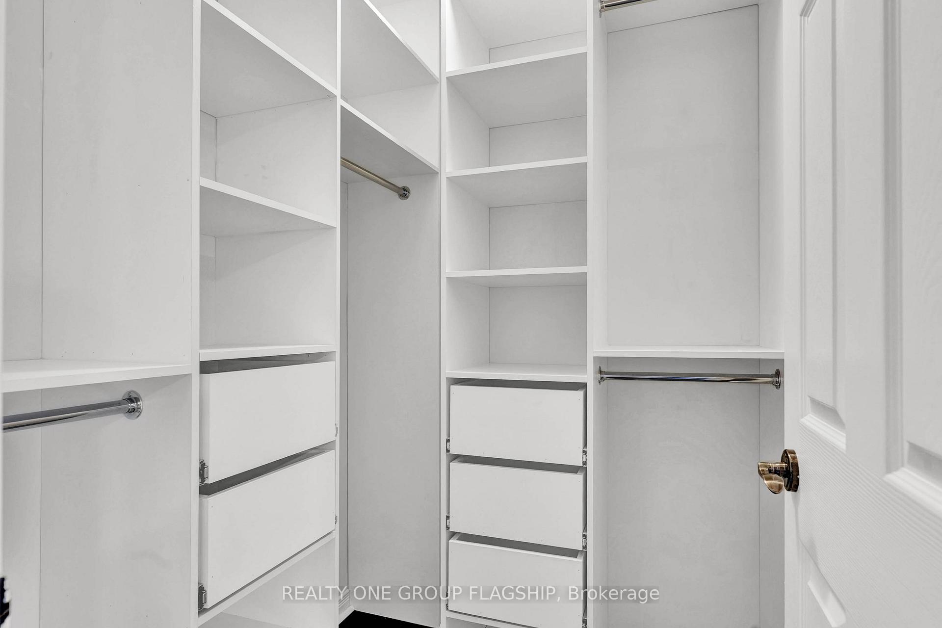 Photo 14 of 4202 Thomas Alton Boulevard W, Burlington, Alton — HOMEH