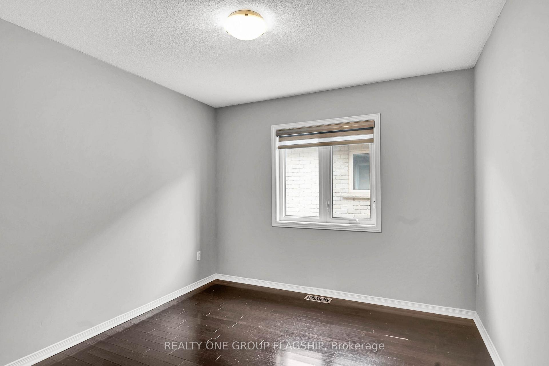 Photo 19 of 4202 Thomas Alton Boulevard W, Burlington, Alton — HOMEH
