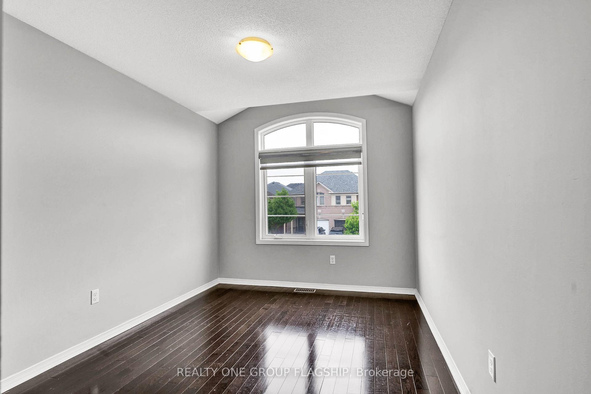 Photo 21 of 4202 Thomas Alton Boulevard W, Burlington, Alton — HOMEH
