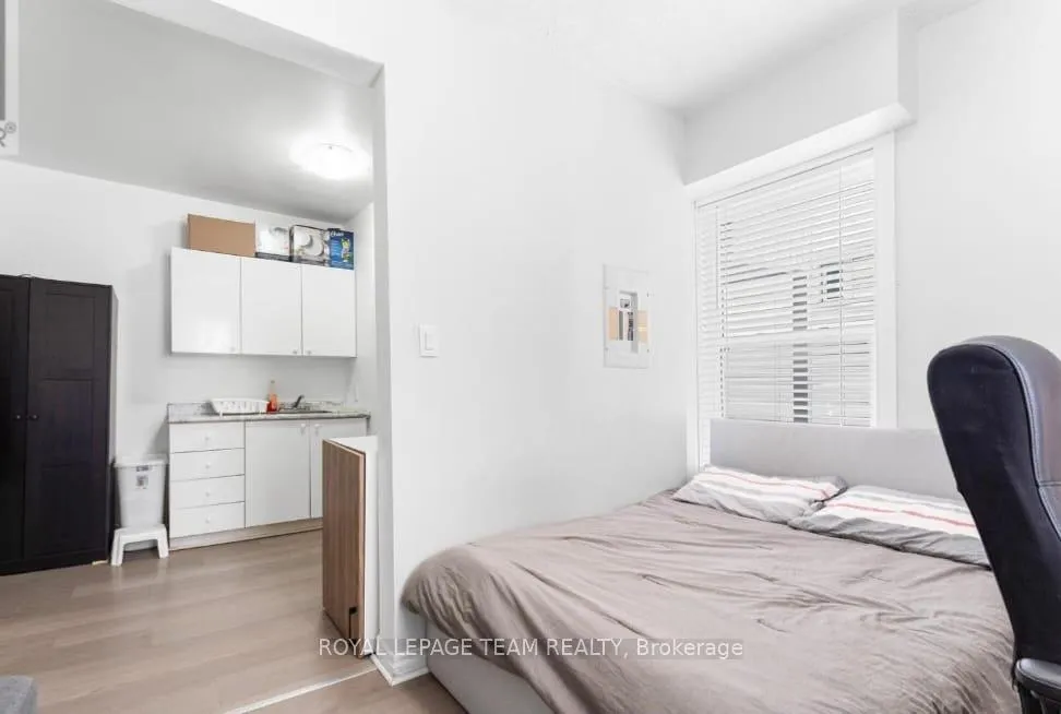 Photo 5 of Unit 2, 4 Eccles Street, Ottawa, West Centre Town — HOMEH
