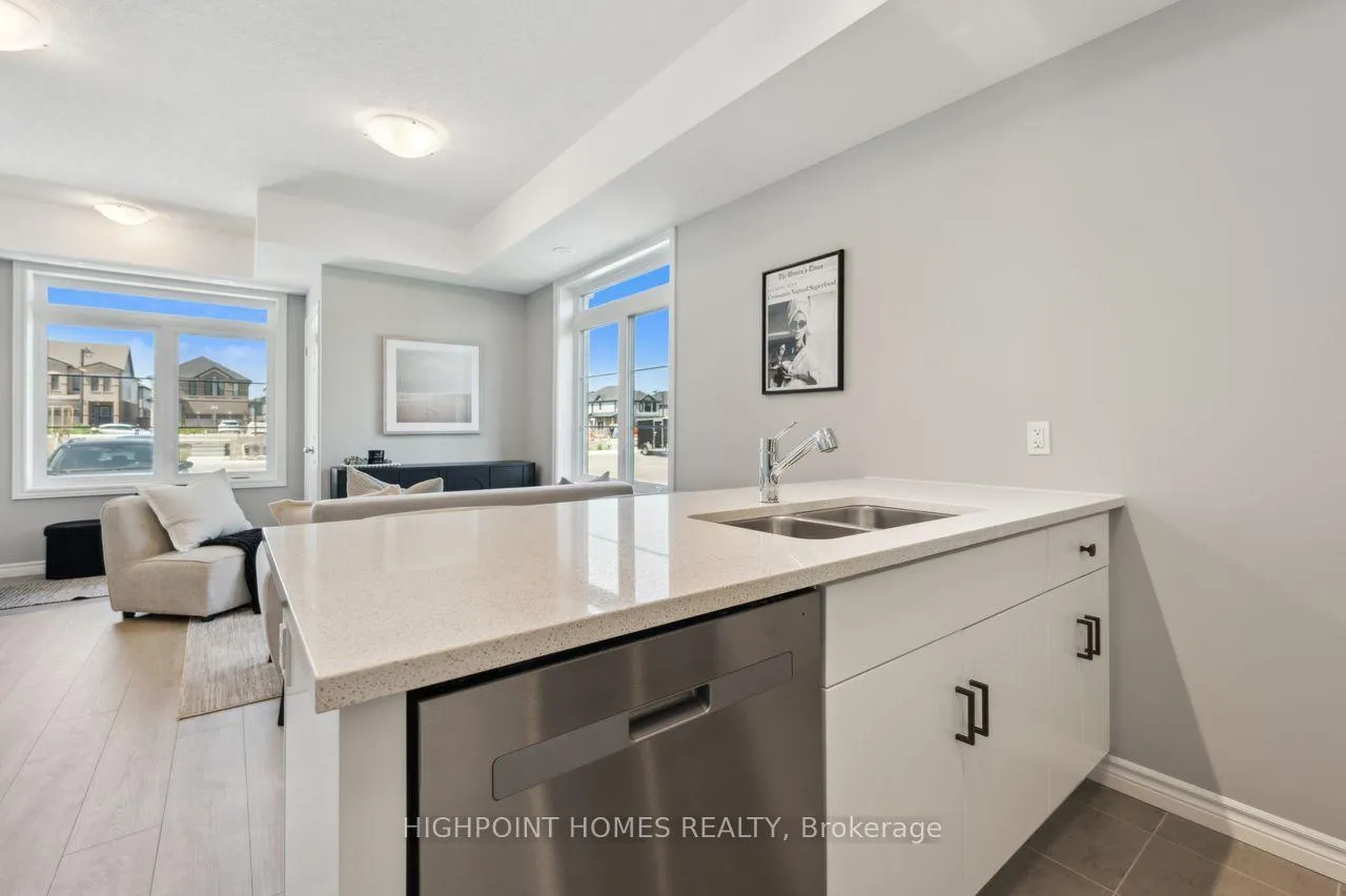 Photo 10 of 120 Lomond Lane, Kitchener — HOMEH