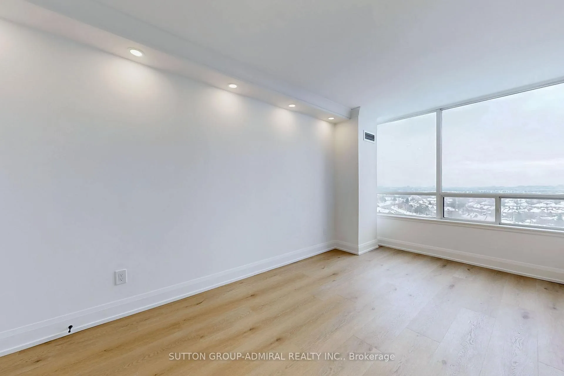 Photo 30 of Unit 1105, 110 Promenade Circle, Vaughan, Brownridge — HOMEH