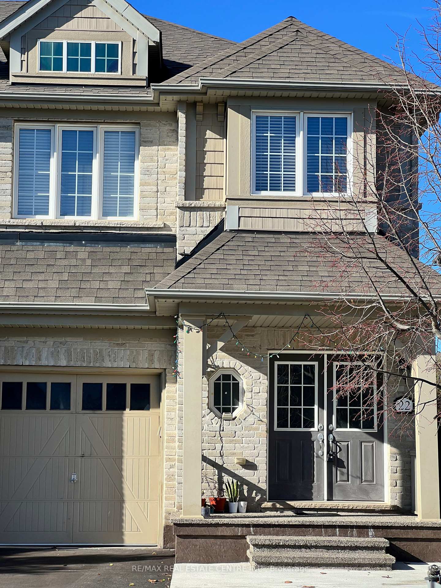 Photo 4 of 22 Twistleton Street, Caledon, Rural Caledon — HOMEH