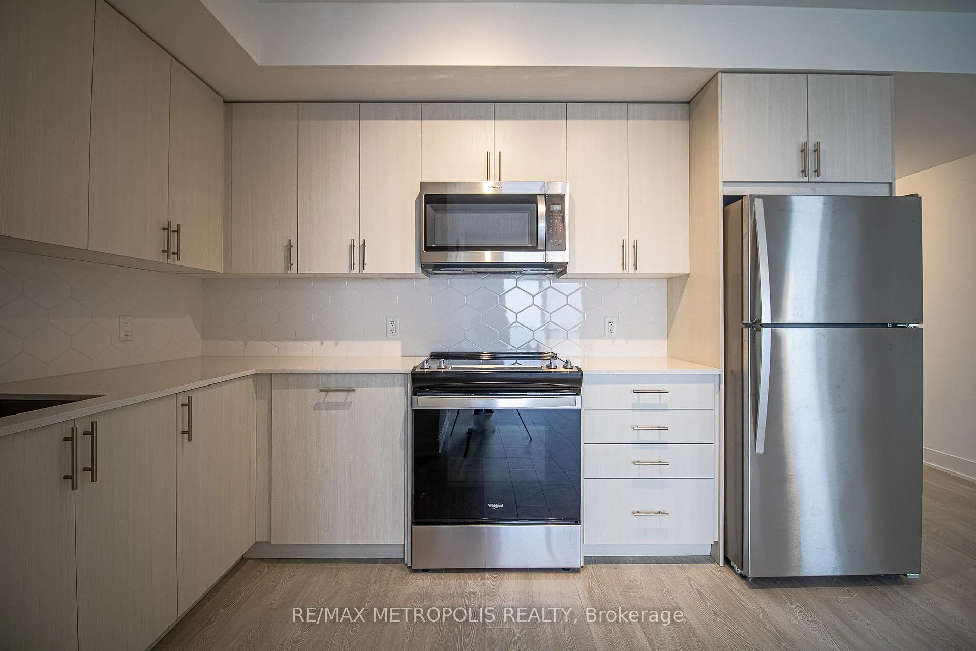 Photo 8 of Unit 1408, 2545 Simcoe Street N, Oshawa, Windfields — HOMEH