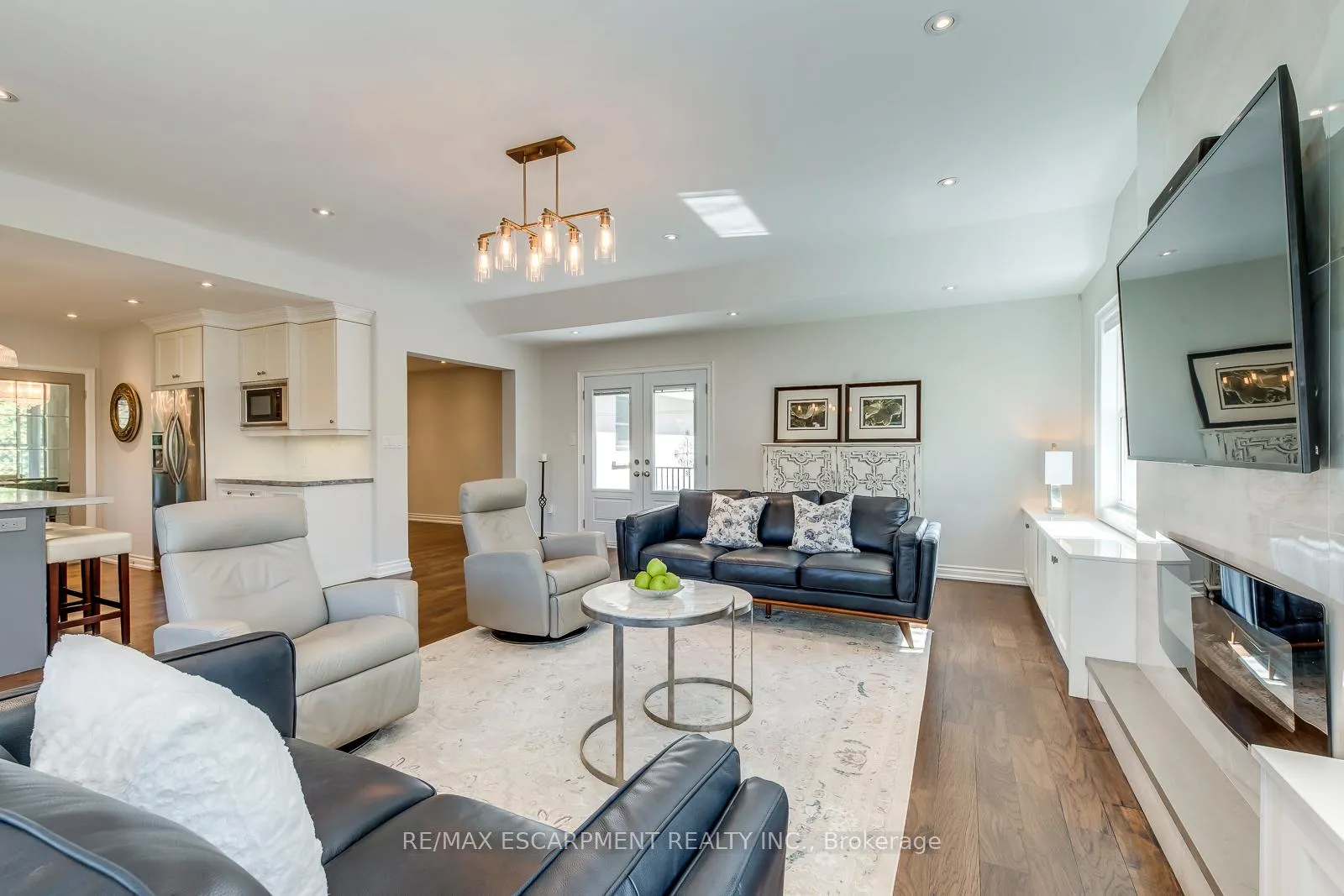 Photo 10 of 4306 Lakeshore Road, Burlington, Shoreacres — HOMEH