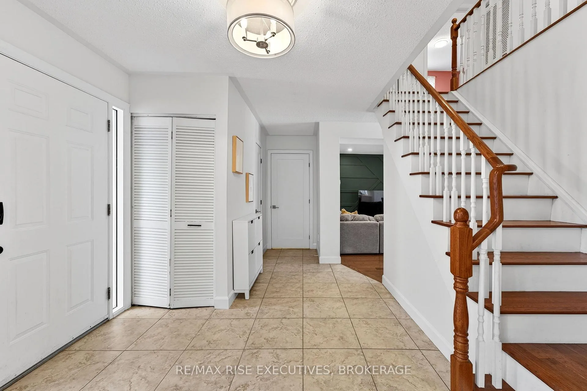Photo 5 of 964 Heaton Road, Kingston, North of Taylor-Kidd Blvd — HOMEH