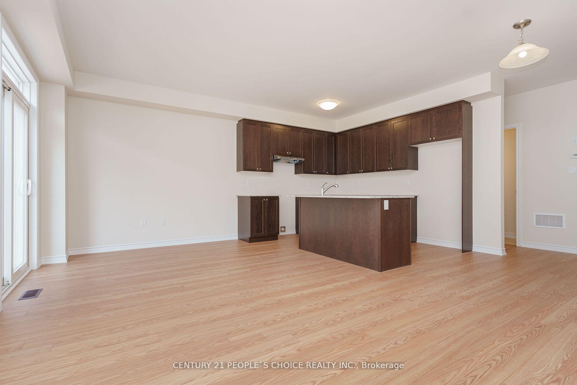 Photo 10 of 41 Conboy Drive, Erin, Hillsburgh — HOMEH