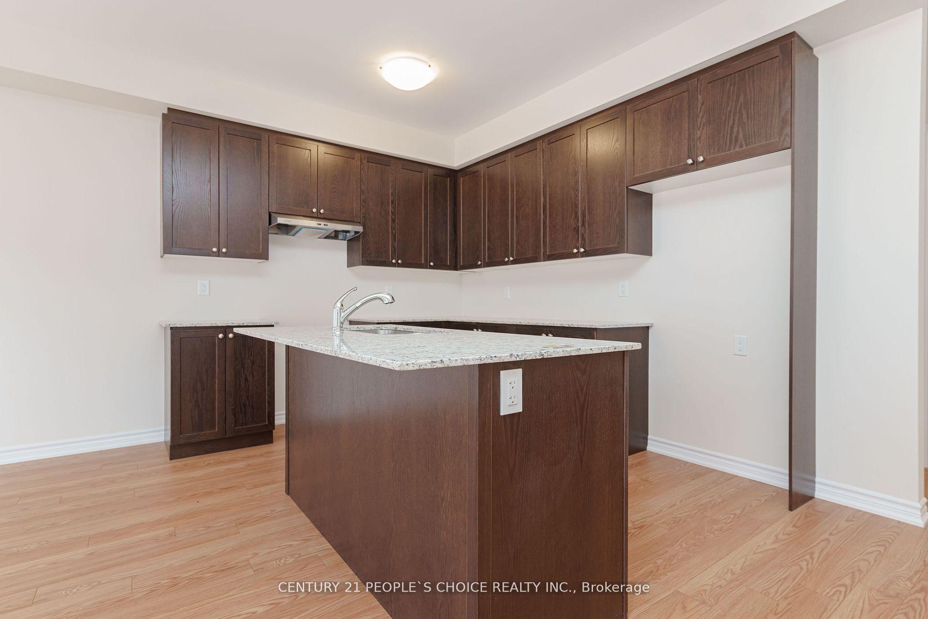 Photo 13 of 41 Conboy Drive, Erin, Hillsburgh — HOMEH