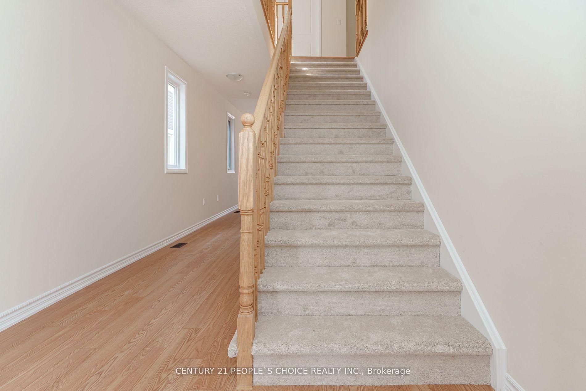 Photo 18 of 41 Conboy Drive, Erin, Hillsburgh — HOMEH