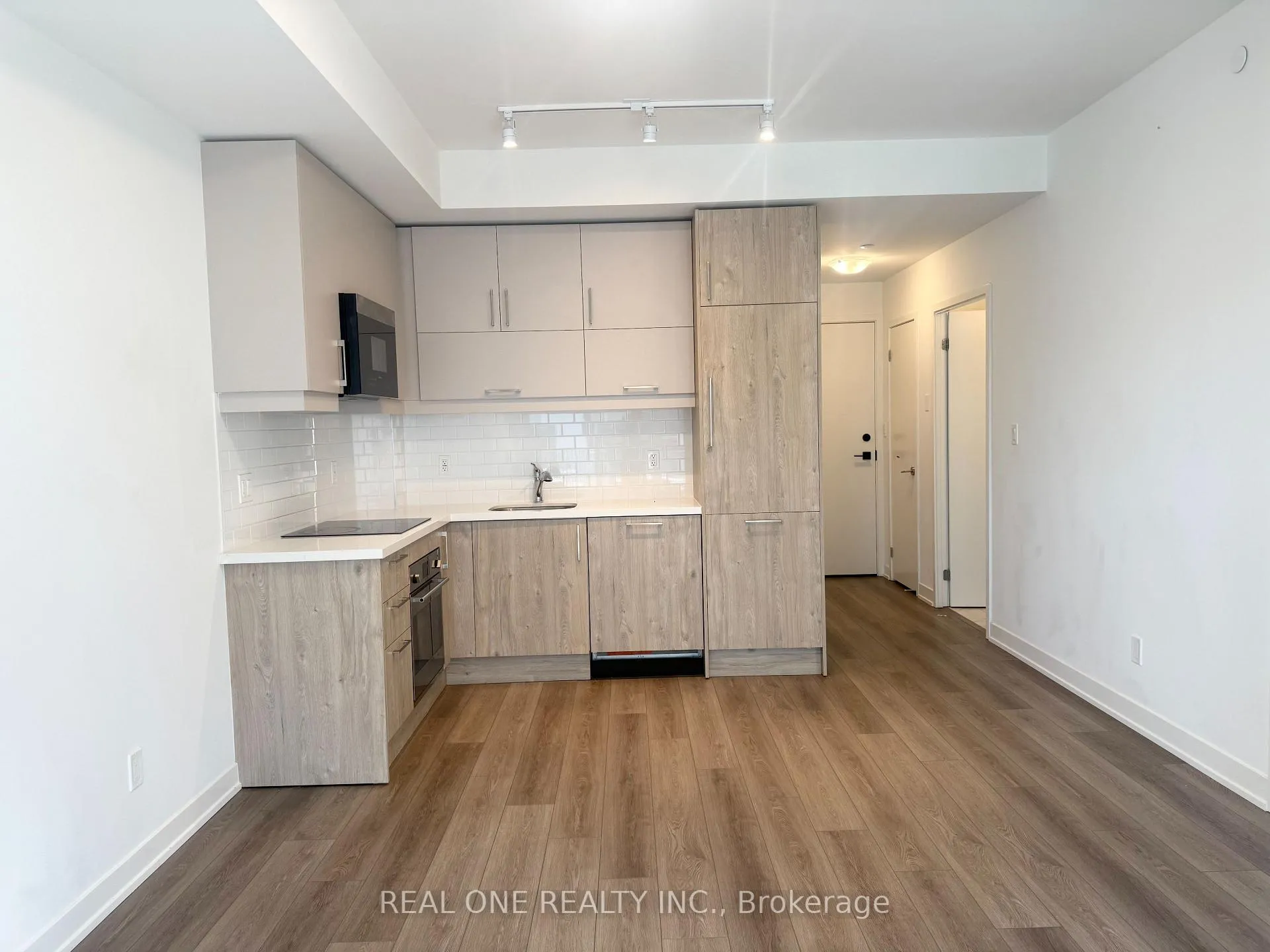 Photo 1 of Unit C802, 38 Simcoe Promenade, Markham, Unionville — HOMEH