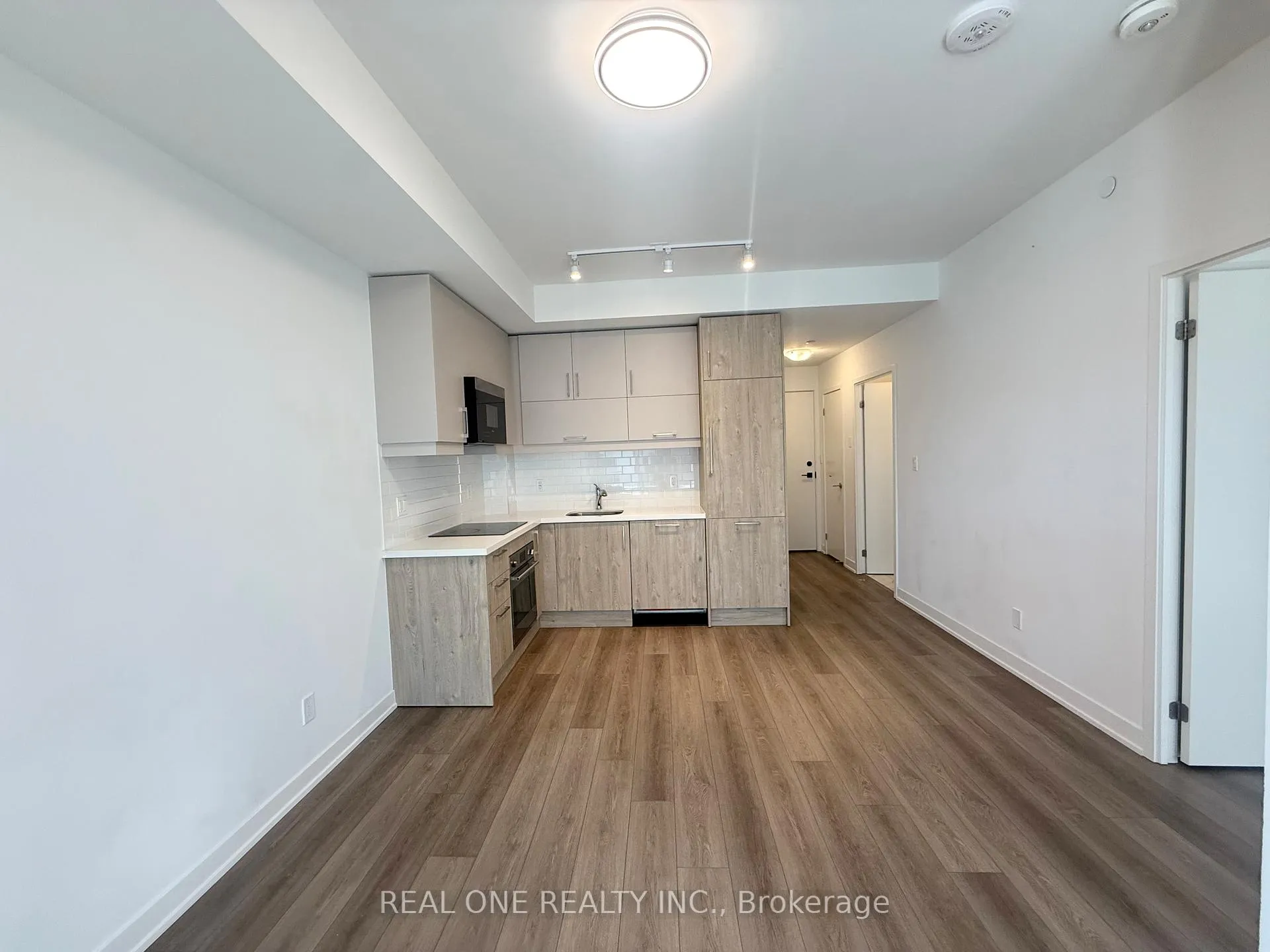 Photo 4 of Unit C802, 38 Simcoe Promenade, Markham, Unionville — HOMEH