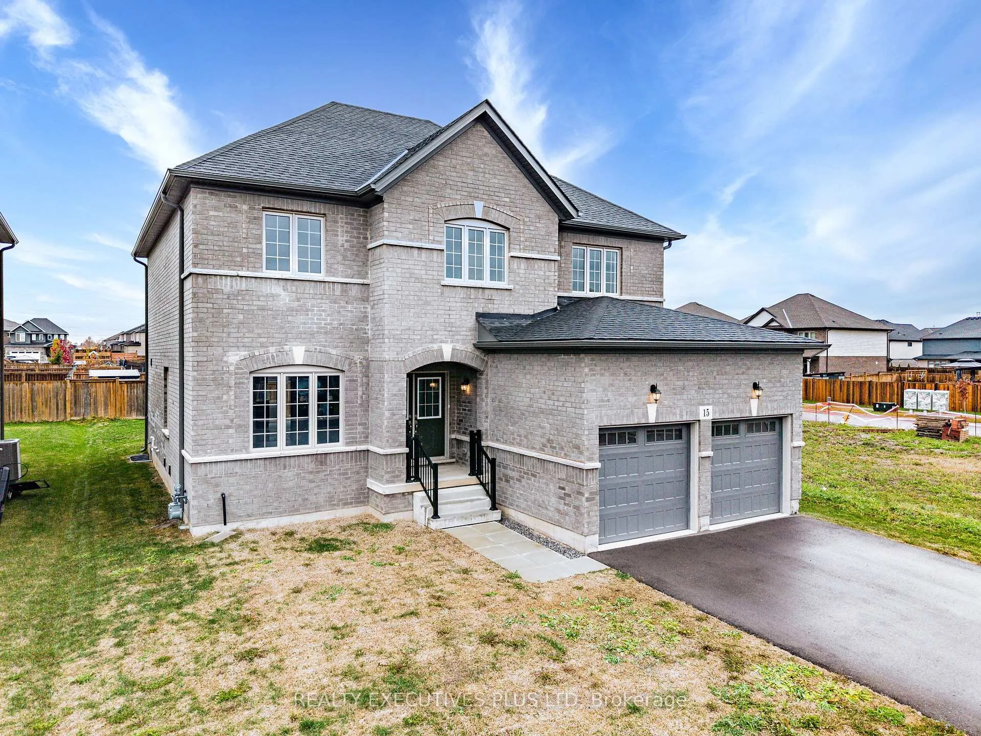 Photo 2 of 15 Venture Way, Thorold, Rolling Meadows — HOMEH