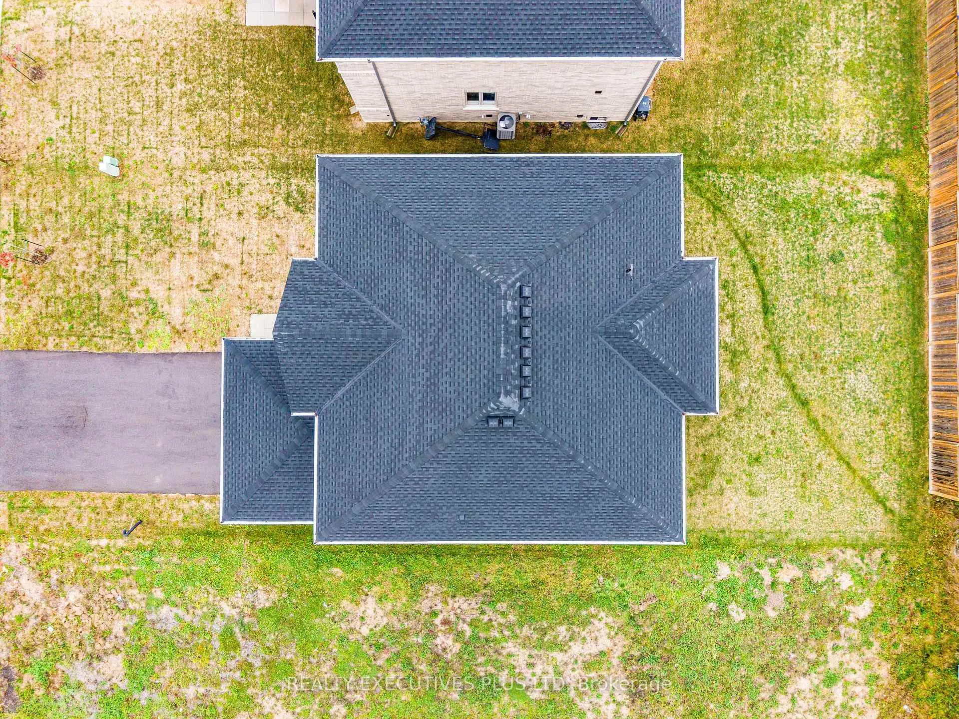 Photo 3 of 15 Venture Way, Thorold, Rolling Meadows — HOMEH