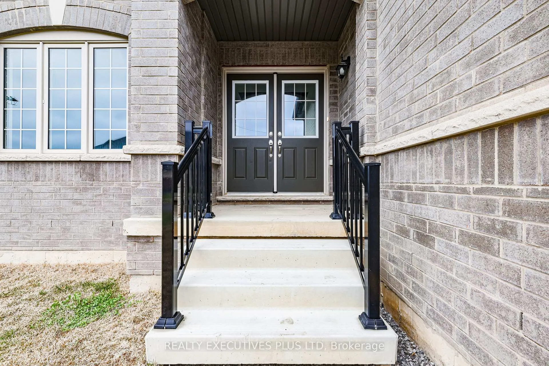 Photo 4 of 15 Venture Way, Thorold, Rolling Meadows — HOMEH