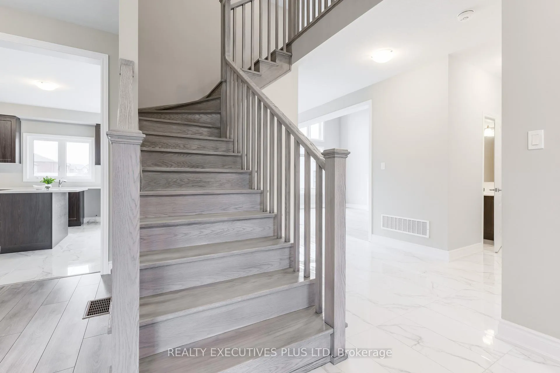 Photo 13 of 15 Venture Way, Thorold, Rolling Meadows — HOMEH