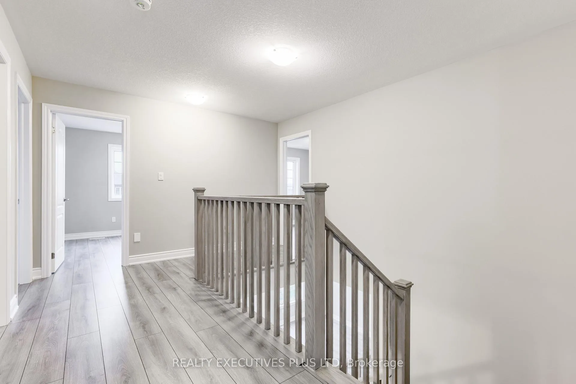Photo 14 of 15 Venture Way, Thorold, Rolling Meadows — HOMEH