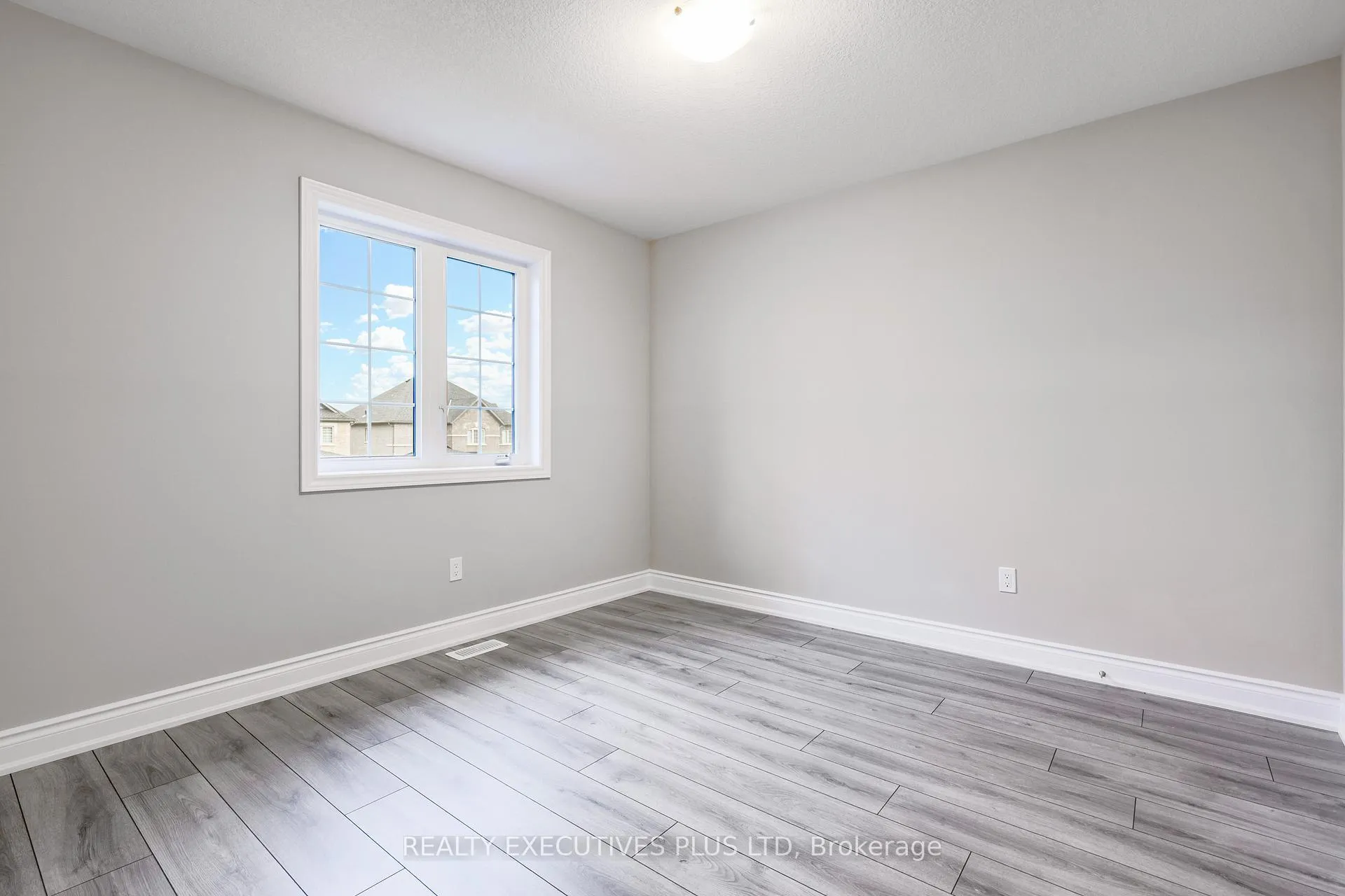 Photo 28 of 15 Venture Way, Thorold, Rolling Meadows — HOMEH