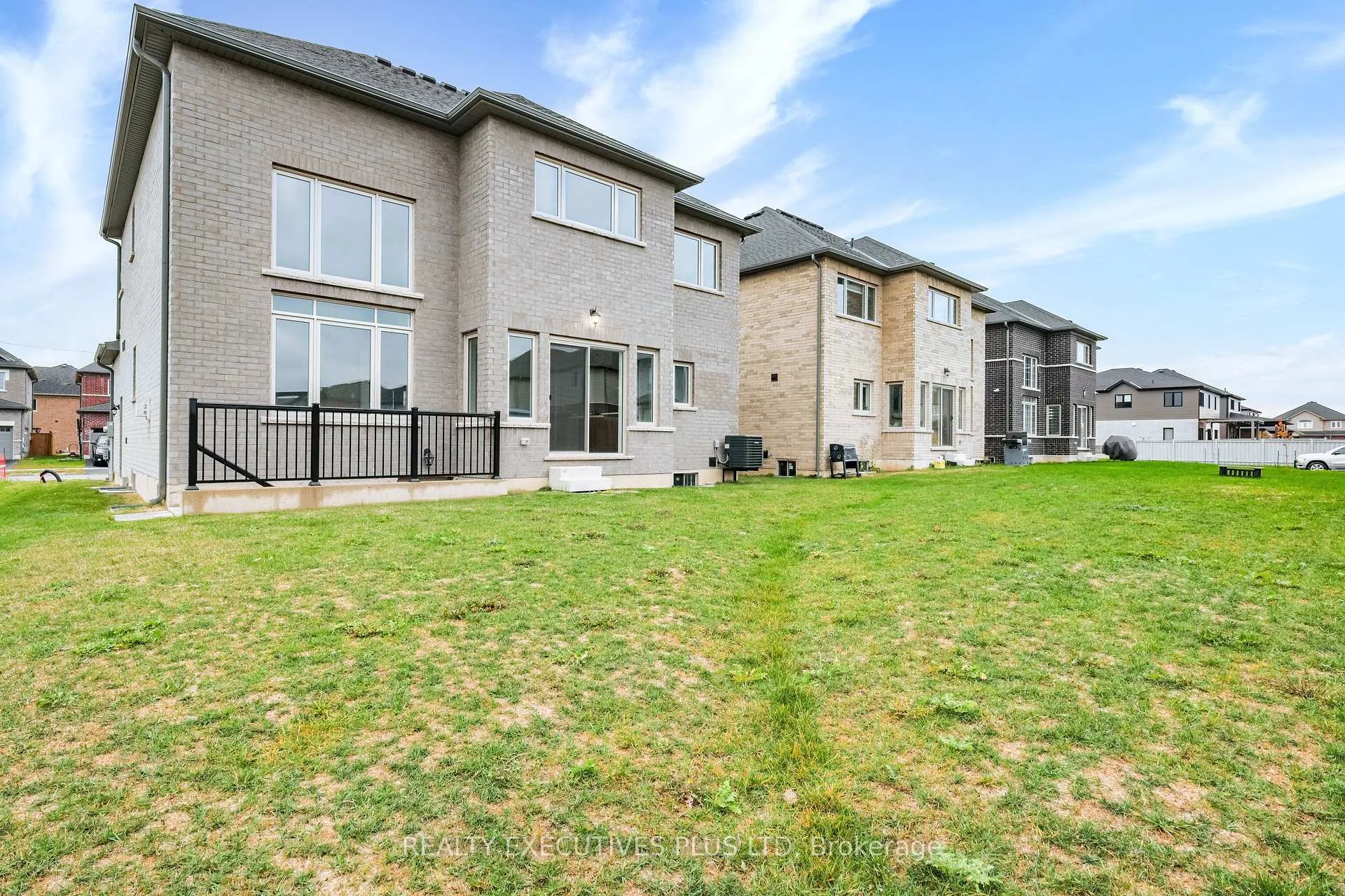 Photo 38 of 15 Venture Way, Thorold, Rolling Meadows — HOMEH