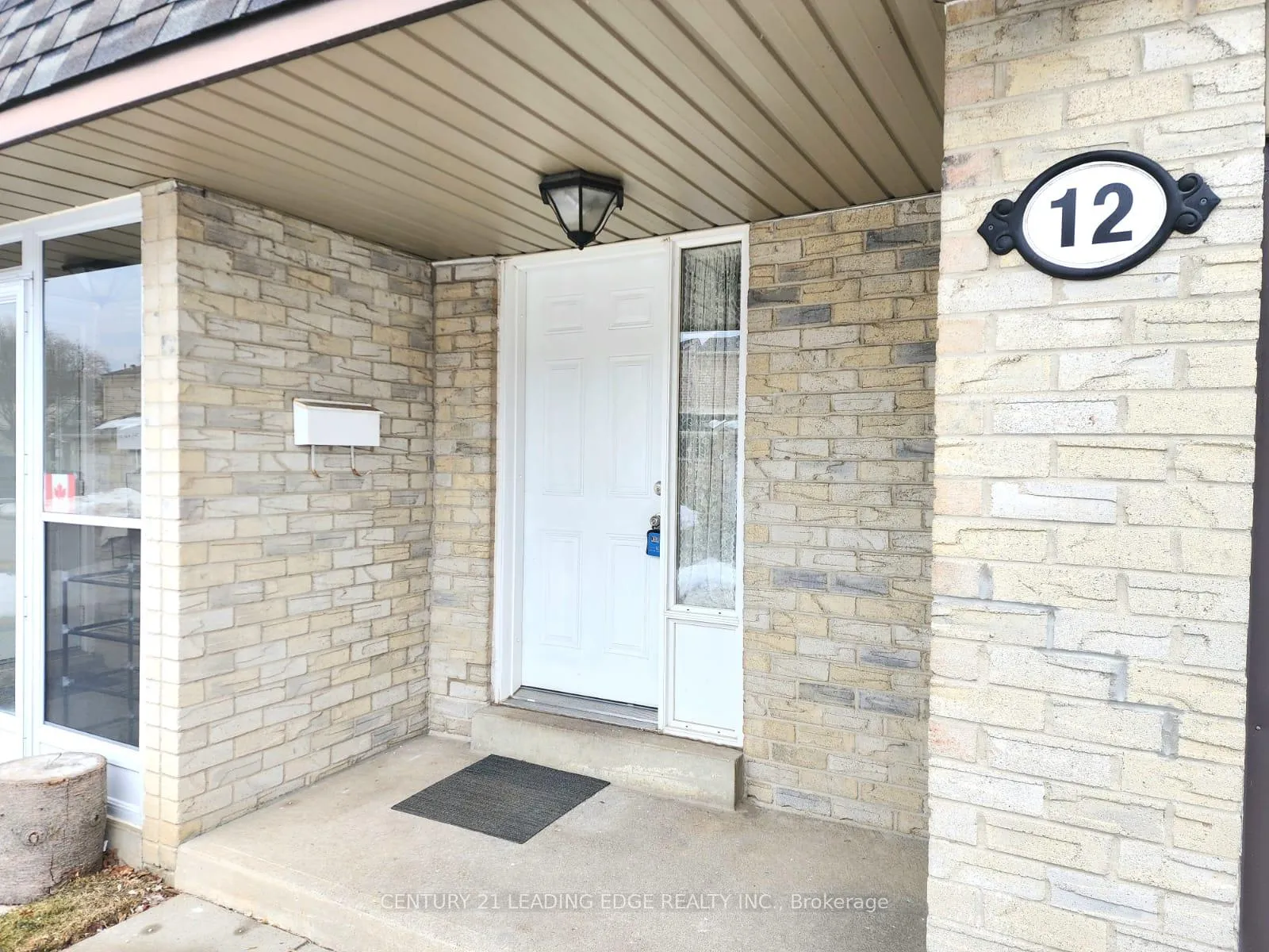 Photo 2 of 12 New Port Way, Markham, Thornhill — HOMEH