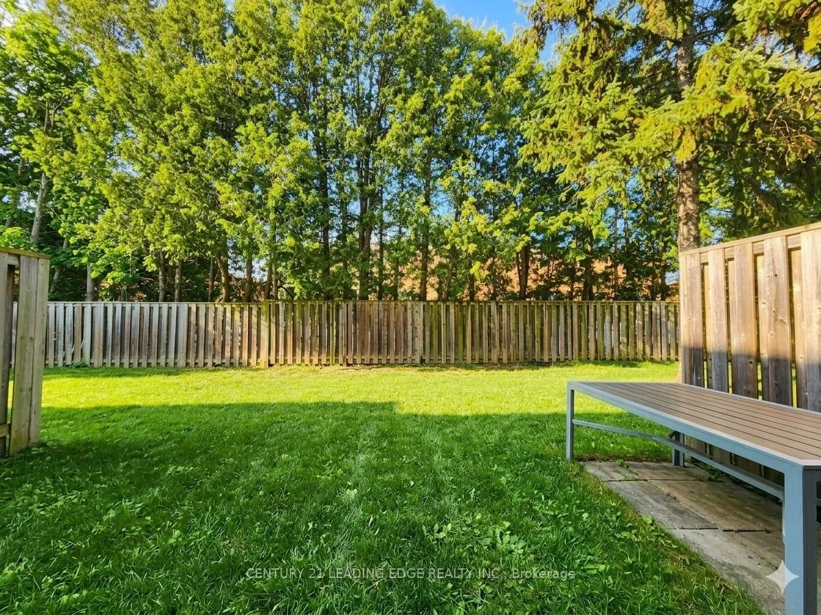 Photo 21 of 12 New Port Way, Markham, Thornhill — HOMEH