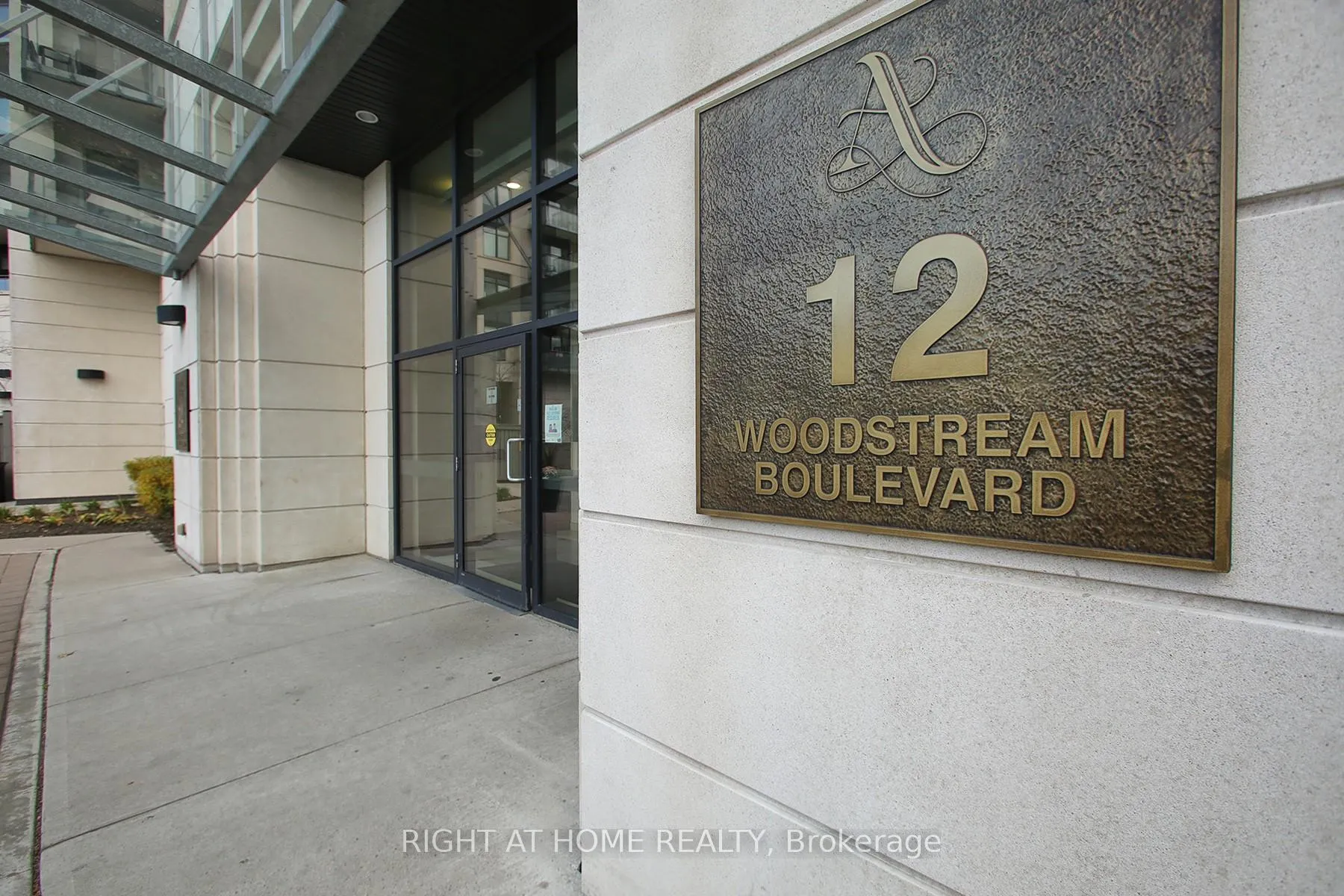 Photo 3 of Unit 515, 12 Woodstream Boulevard, Vaughan, Vaughan Grove — HOMEH