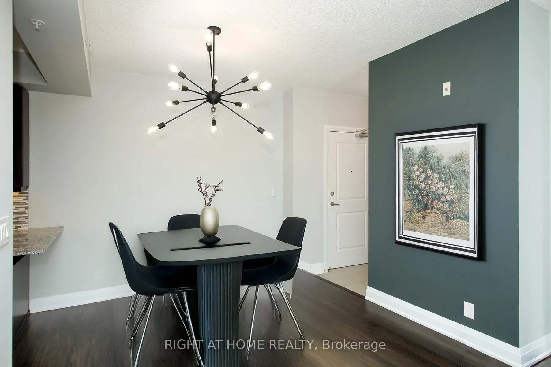 Photo 6 of Unit 515, 12 Woodstream Boulevard, Vaughan, Vaughan Grove — HOMEH