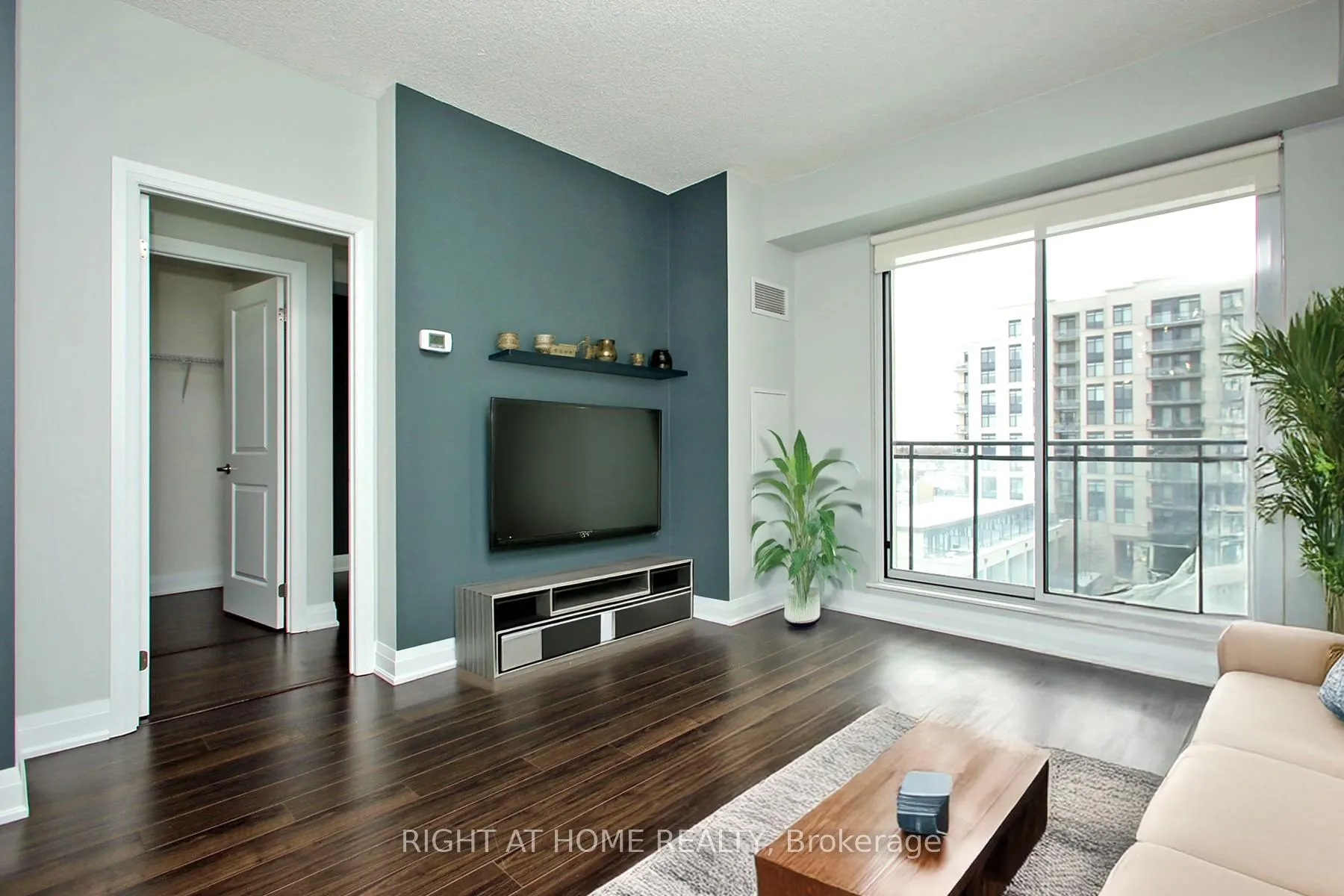 Photo 7 of Unit 515, 12 Woodstream Boulevard, Vaughan, Vaughan Grove — HOMEH