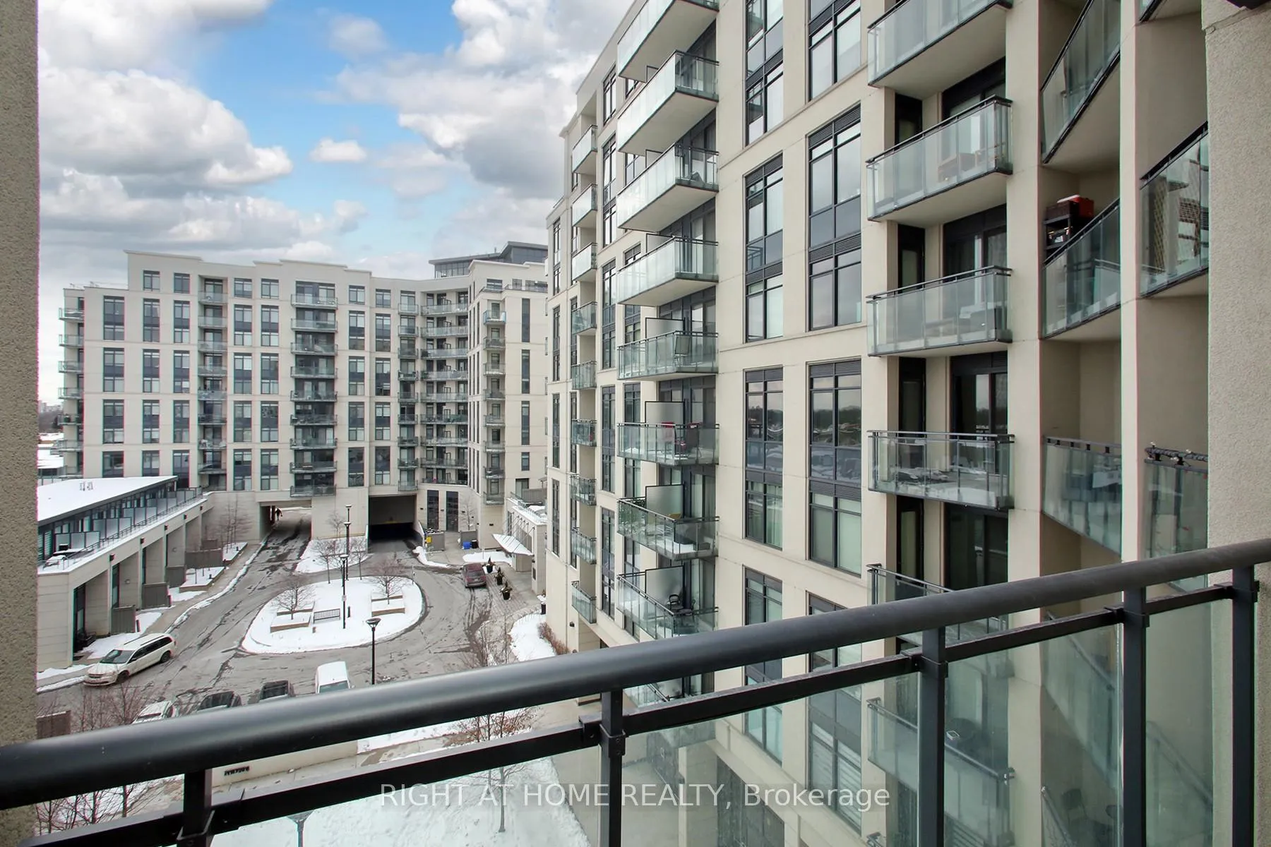 Photo 10 of Unit 515, 12 Woodstream Boulevard, Vaughan, Vaughan Grove — HOMEH