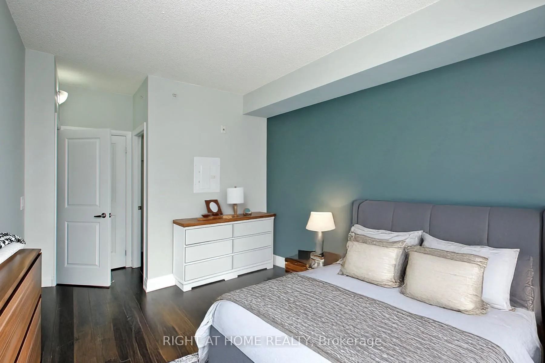 Photo 12 of Unit 515, 12 Woodstream Boulevard, Vaughan, Vaughan Grove — HOMEH