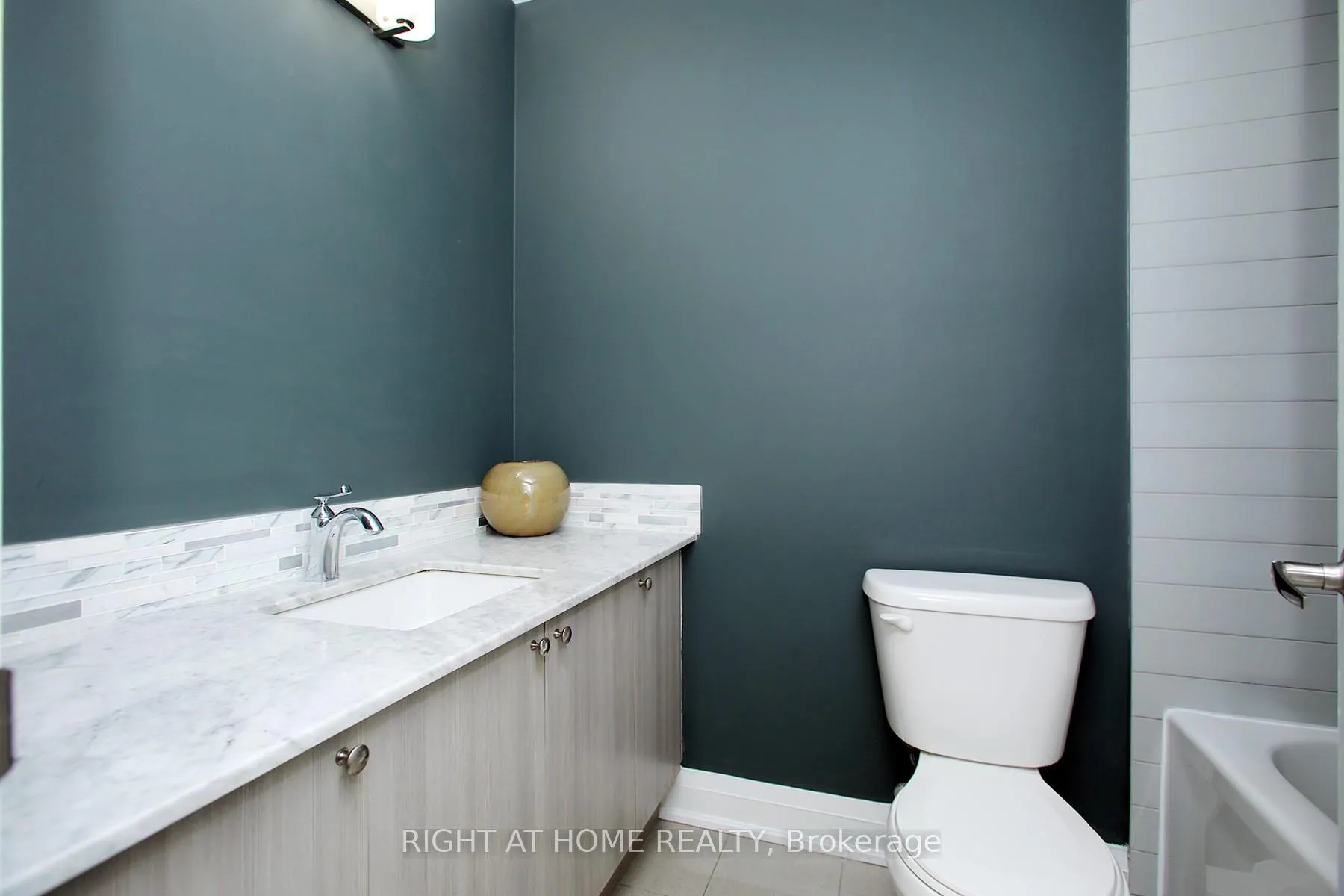 Photo 15 of Unit 515, 12 Woodstream Boulevard, Vaughan, Vaughan Grove — HOMEH
