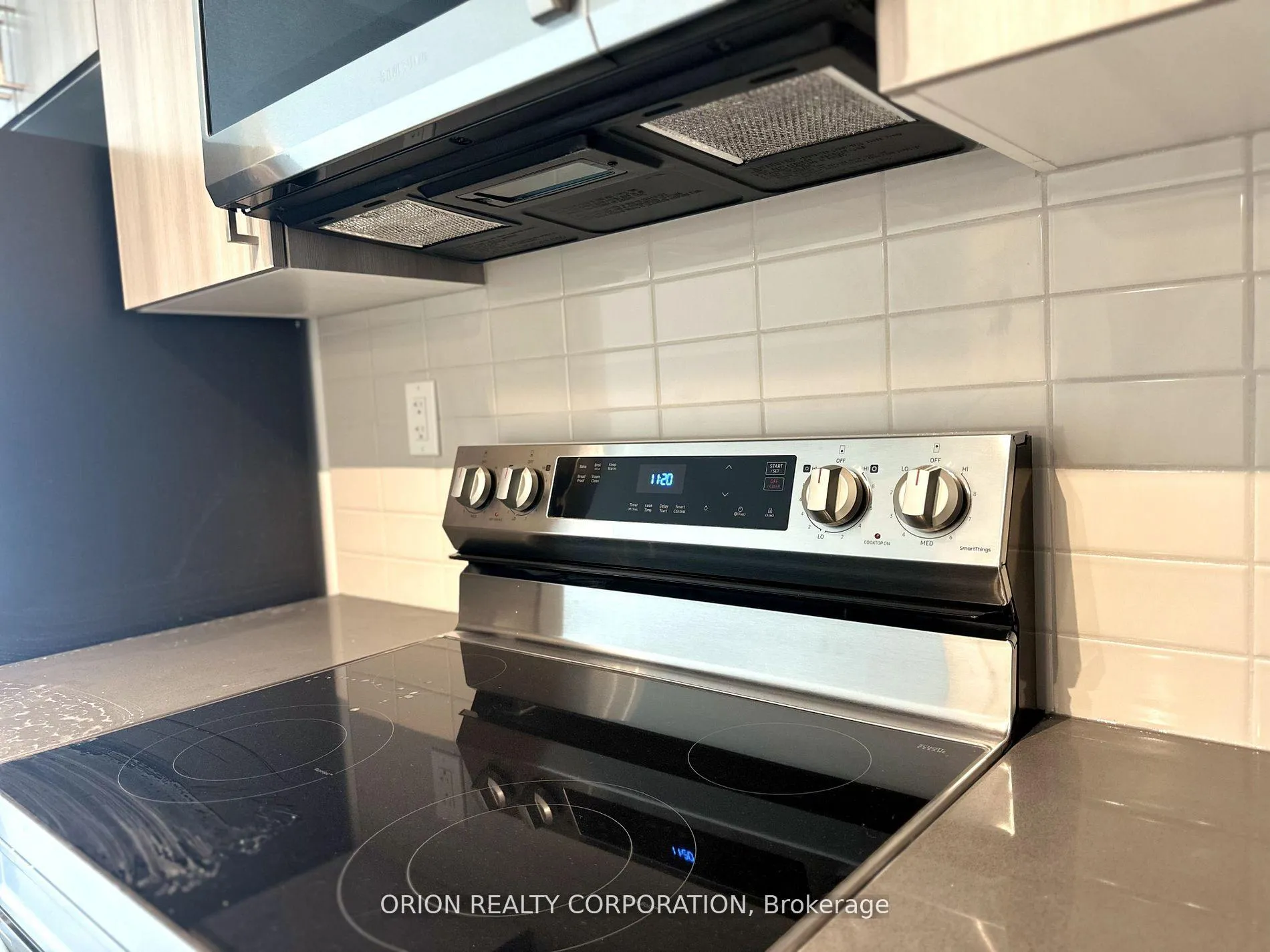Photo 4 of Unit 910, 1435 Celebration Drive, Pickering, Bay Ridges — HOMEH