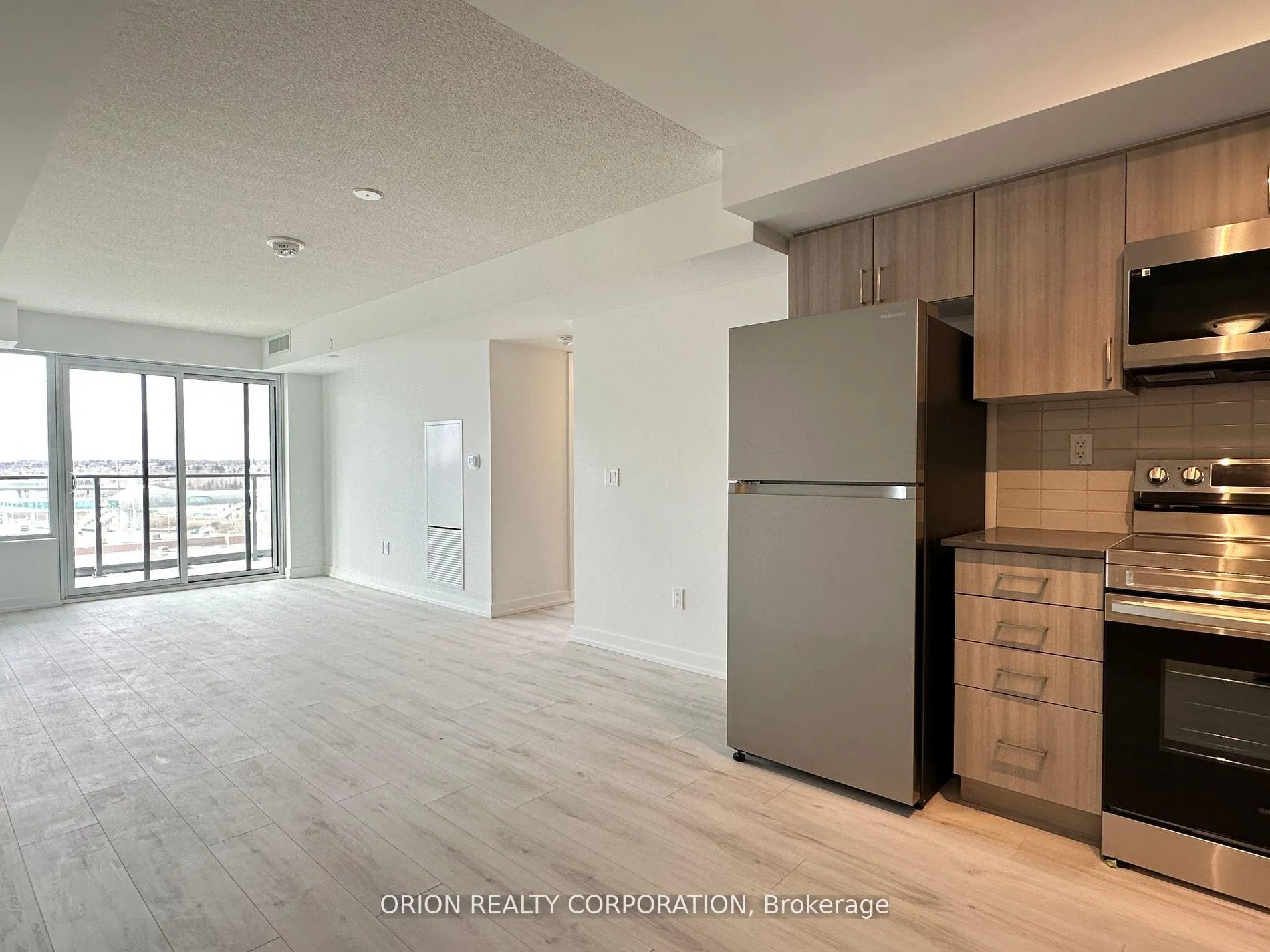 Photo 8 of Unit 910, 1435 Celebration Drive, Pickering, Bay Ridges — HOMEH