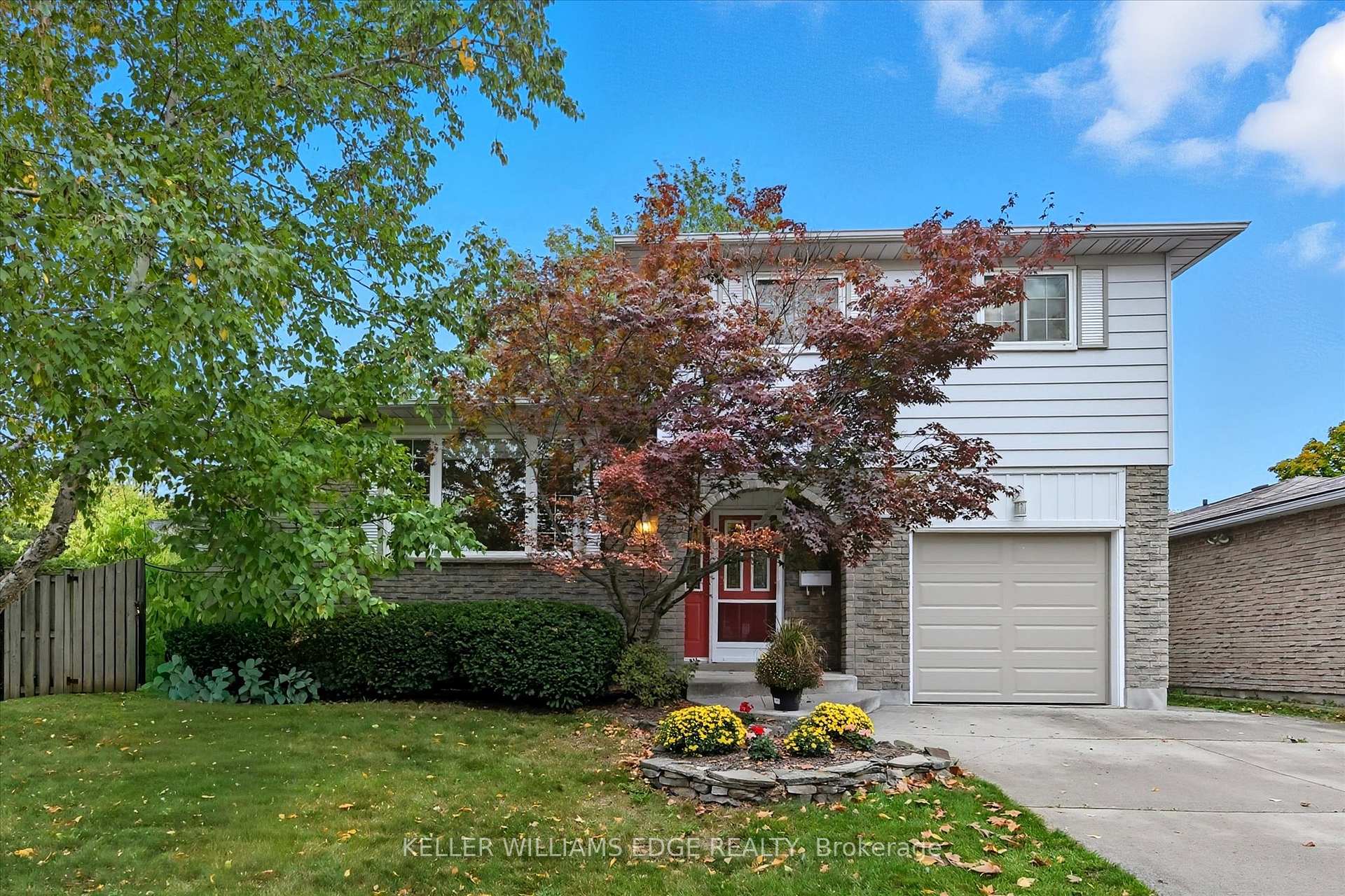 Photo 1 of 2400 Eaglesfield Drive, Burlington, Brant Hills — HOMEH