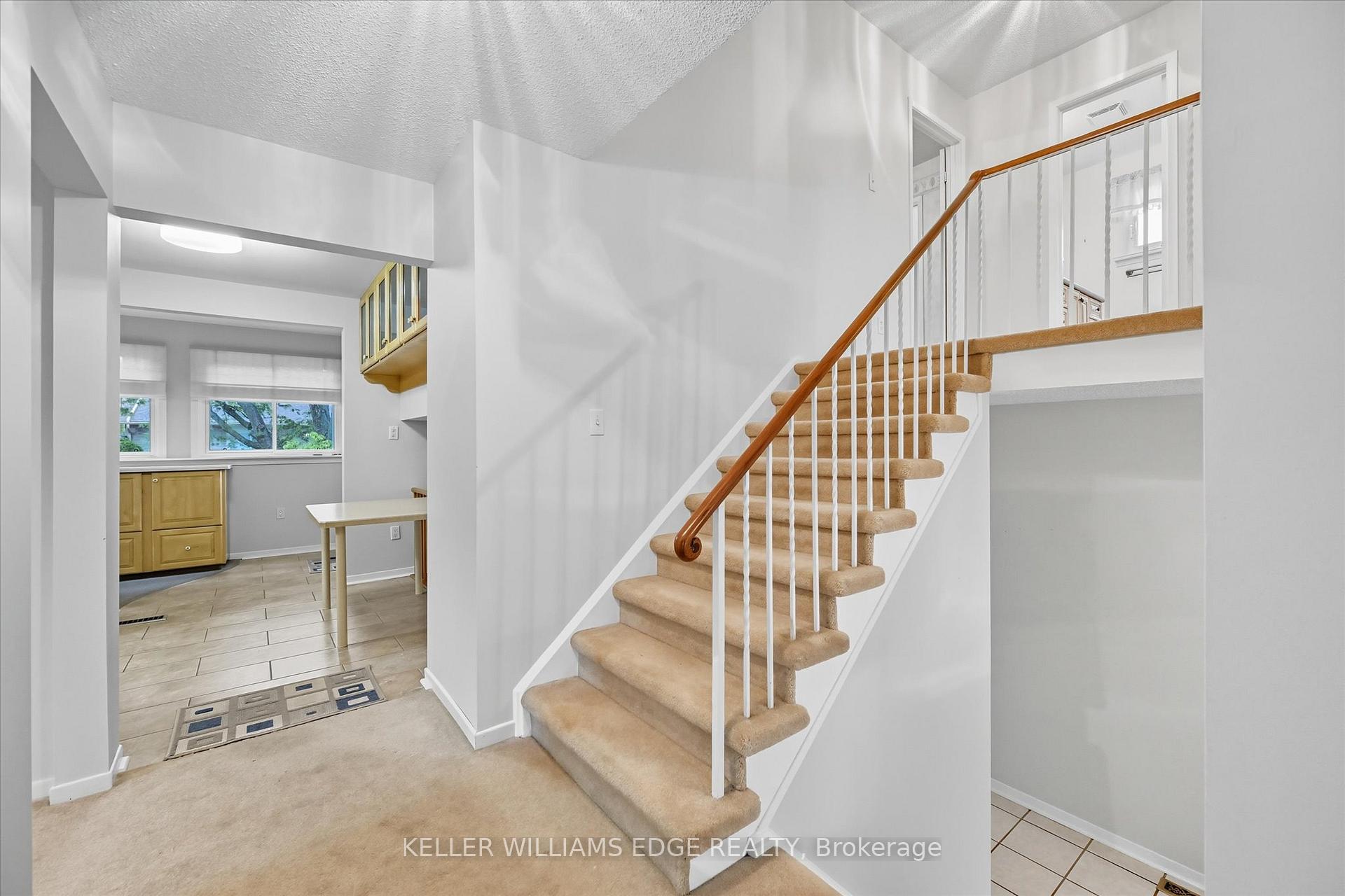 Photo 8 of 2400 Eaglesfield Drive, Burlington, Brant Hills — HOMEH