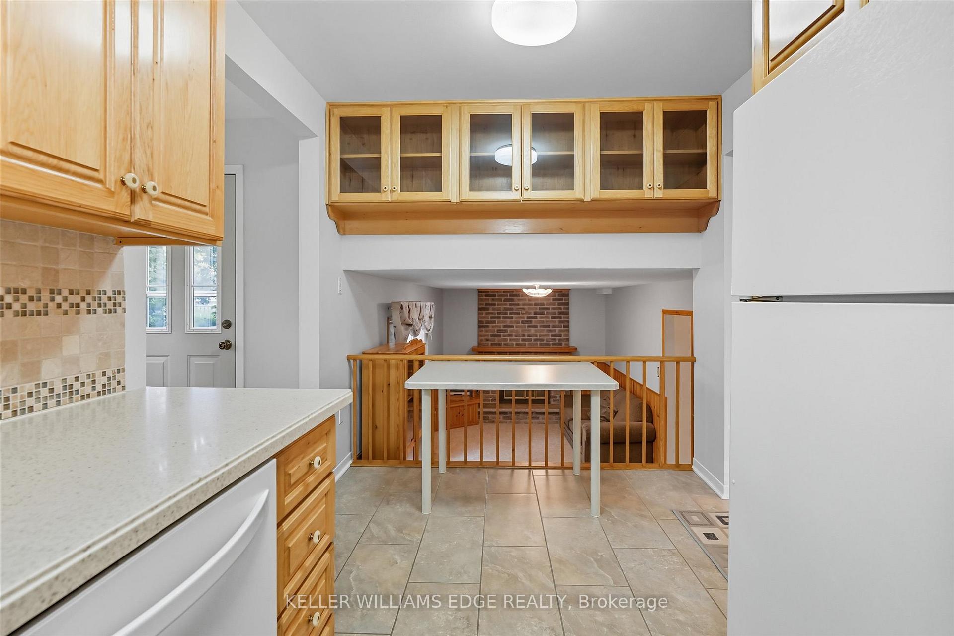 Photo 20 of 2400 Eaglesfield Drive, Burlington, Brant Hills — HOMEH