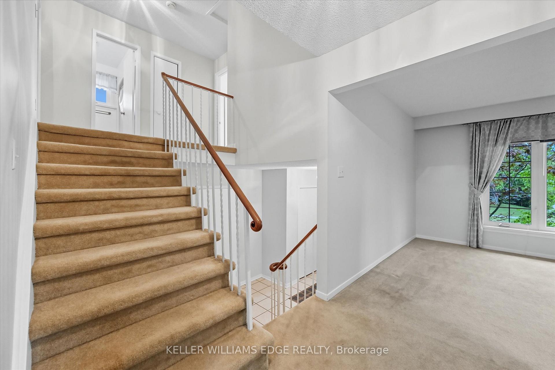 Photo 21 of 2400 Eaglesfield Drive, Burlington, Brant Hills — HOMEH