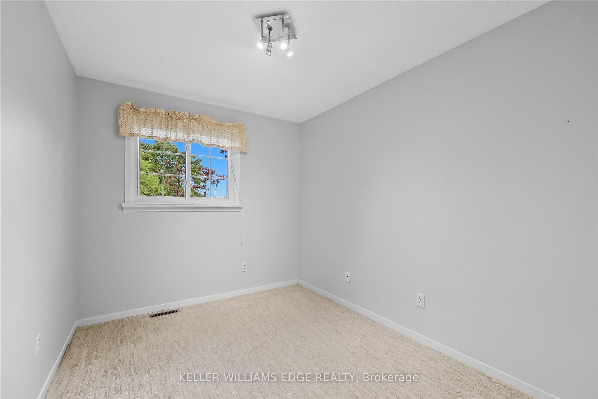 Photo 27 of 2400 Eaglesfield Drive, Burlington, Brant Hills — HOMEH