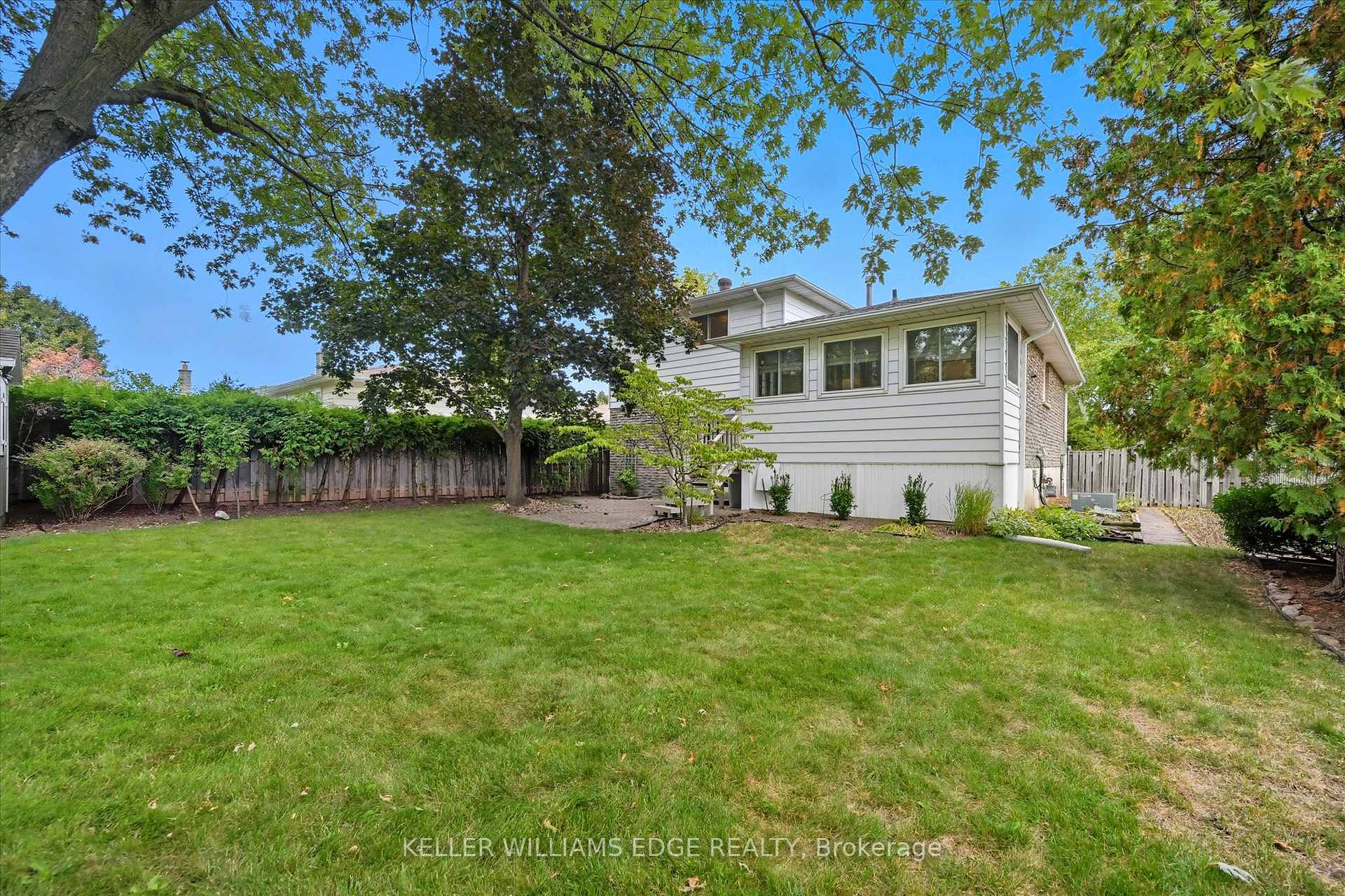 Photo 35 of 2400 Eaglesfield Drive, Burlington, Brant Hills — HOMEH