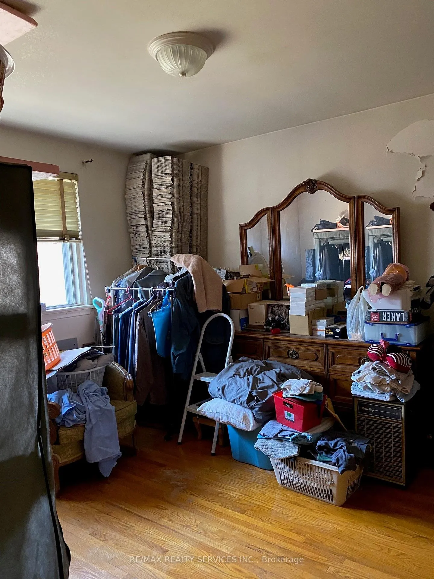 Photo 8 of 10 Jersey Avenue, Brampton, Brampton East — HOMEH