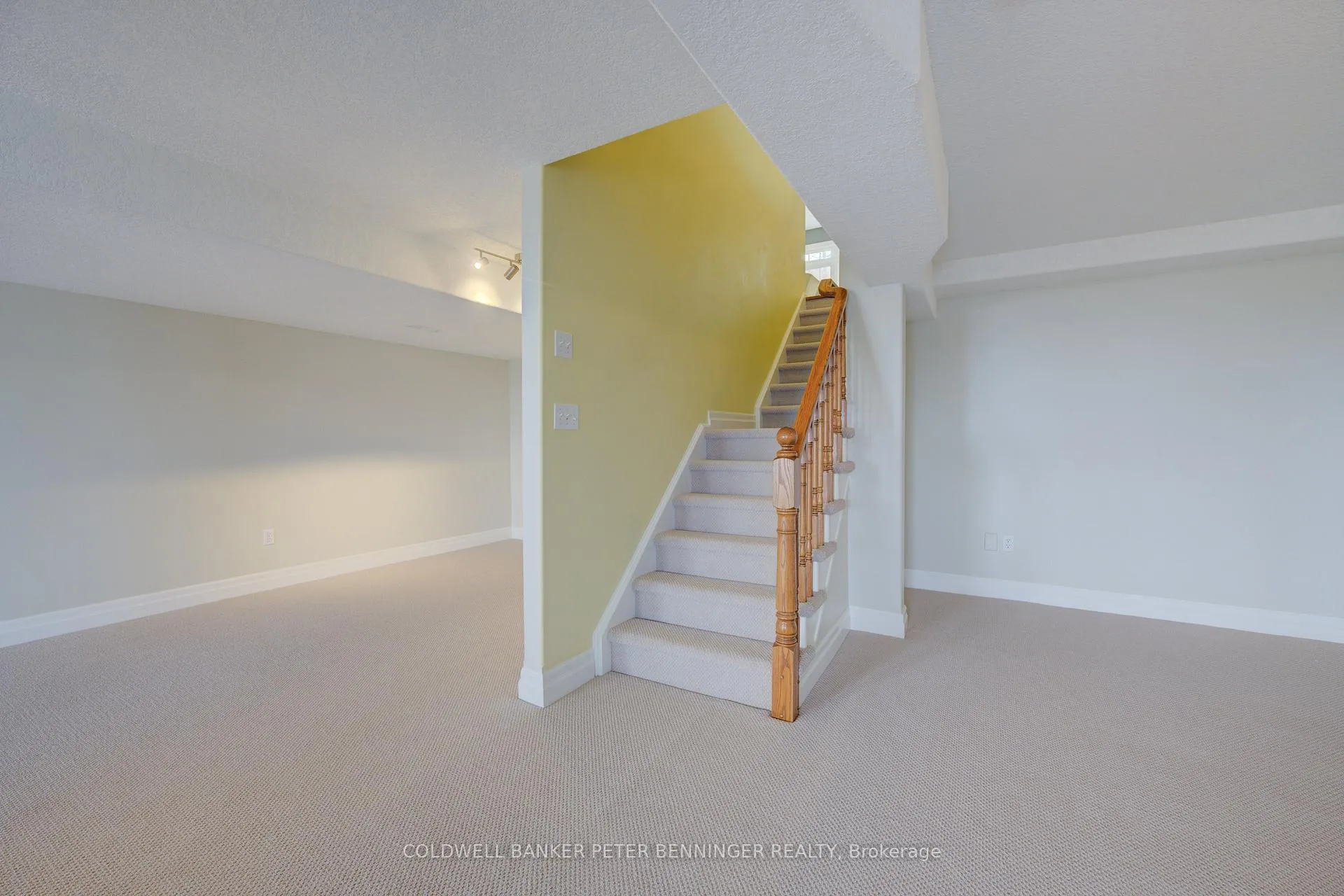 Photo 34 of Unit 8, 165 Chandos Drive, Kitchener — HOMEH