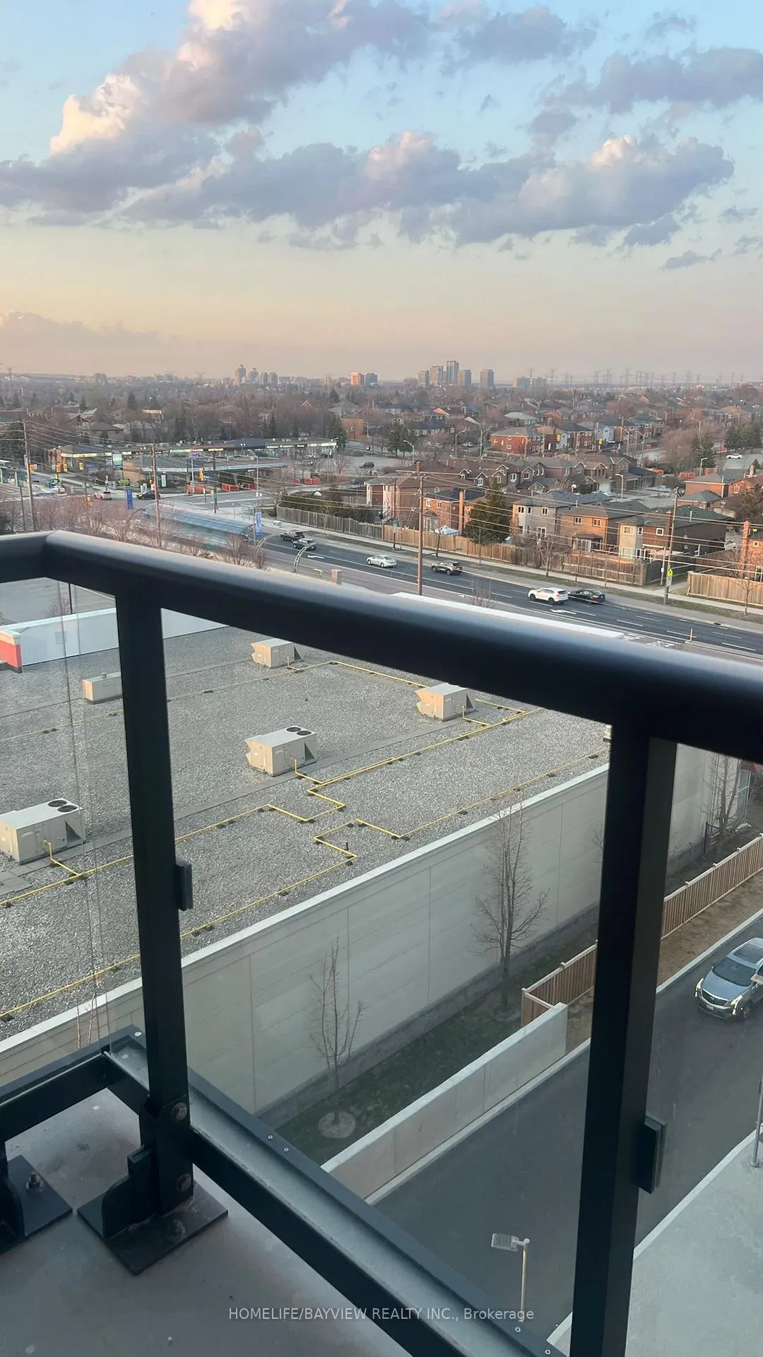 Photo 5 of Unit 705, 8 Beverley Glen Boulevard, Vaughan, Beverley Glen — HOMEH