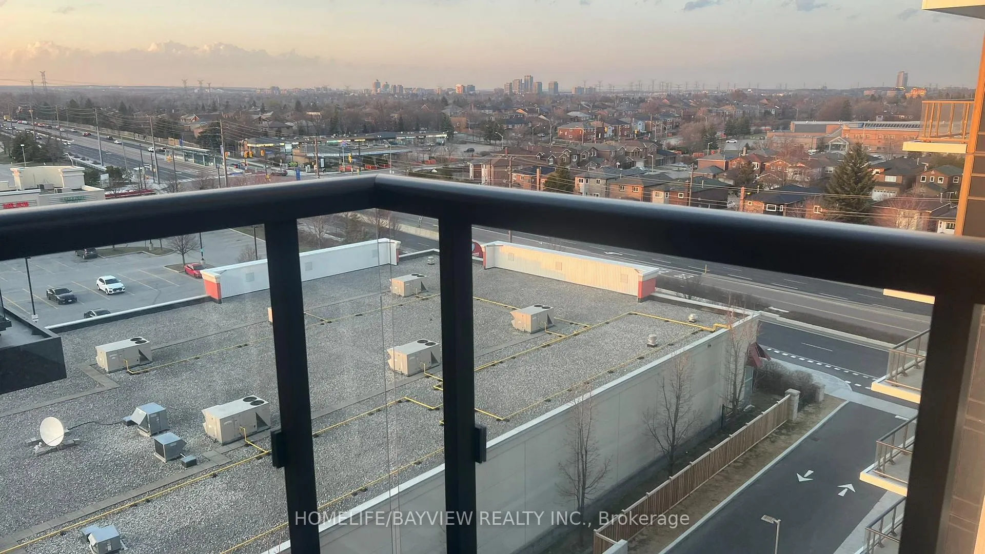 Photo 6 of Unit 705, 8 Beverley Glen Boulevard, Vaughan, Beverley Glen — HOMEH
