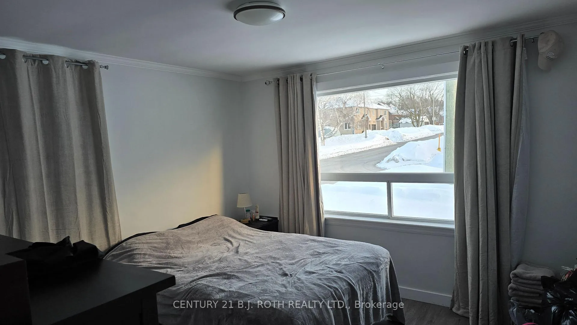 Photo 11 of 121 Cumberland Street, Barrie, Allandale — HOMEH