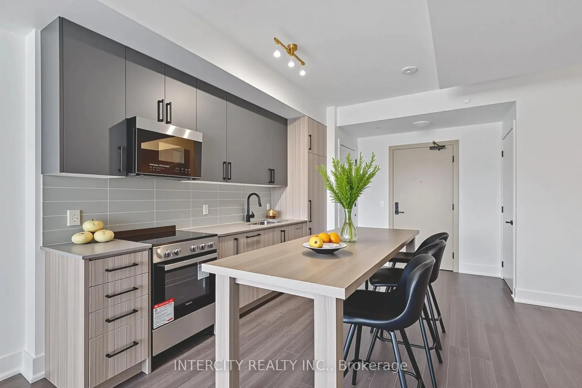 Front of Unit 233, 2075 King Road