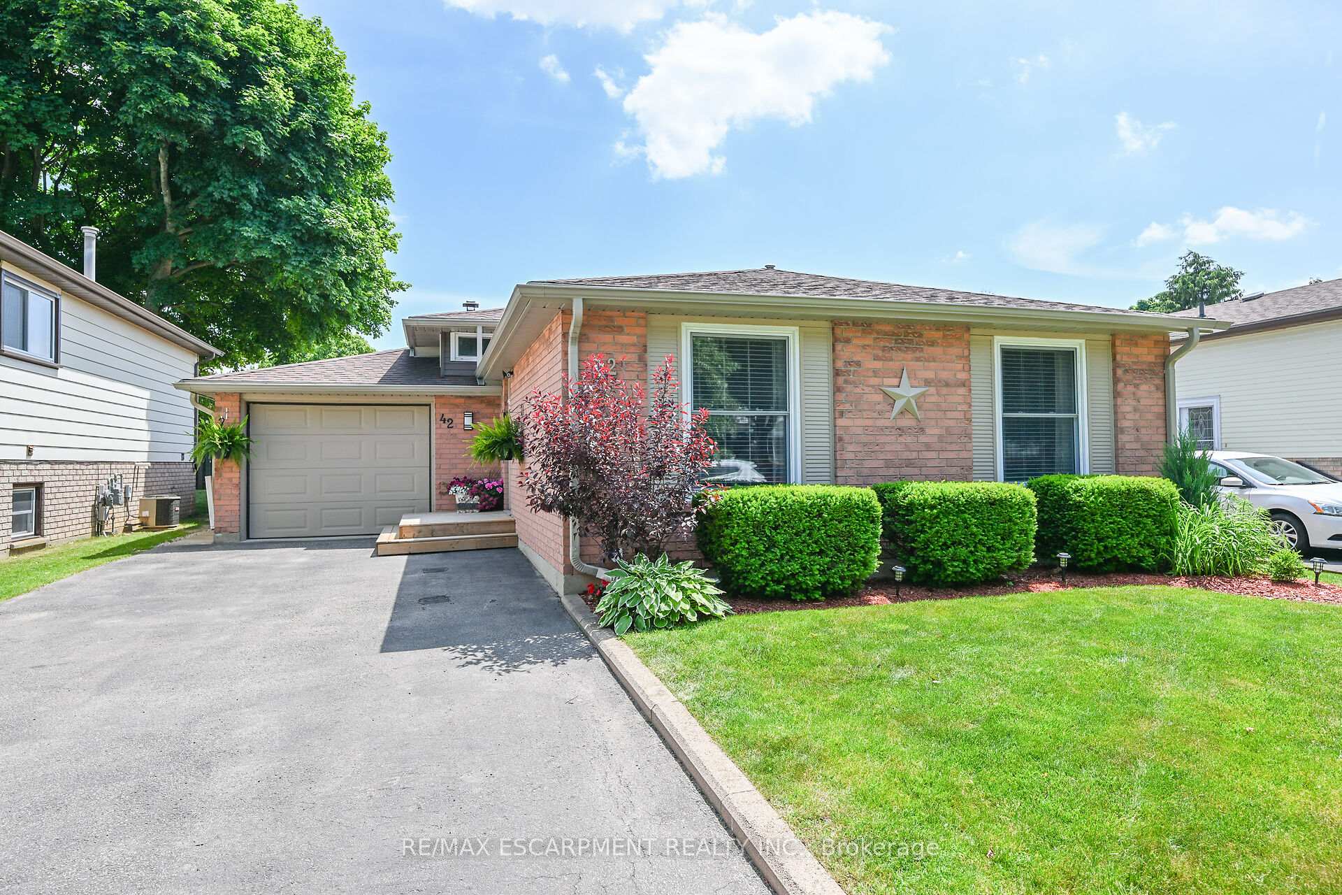 Photo 1 of 42 Knightswood Crescent, Brant, Brantford Twp — HOMEH