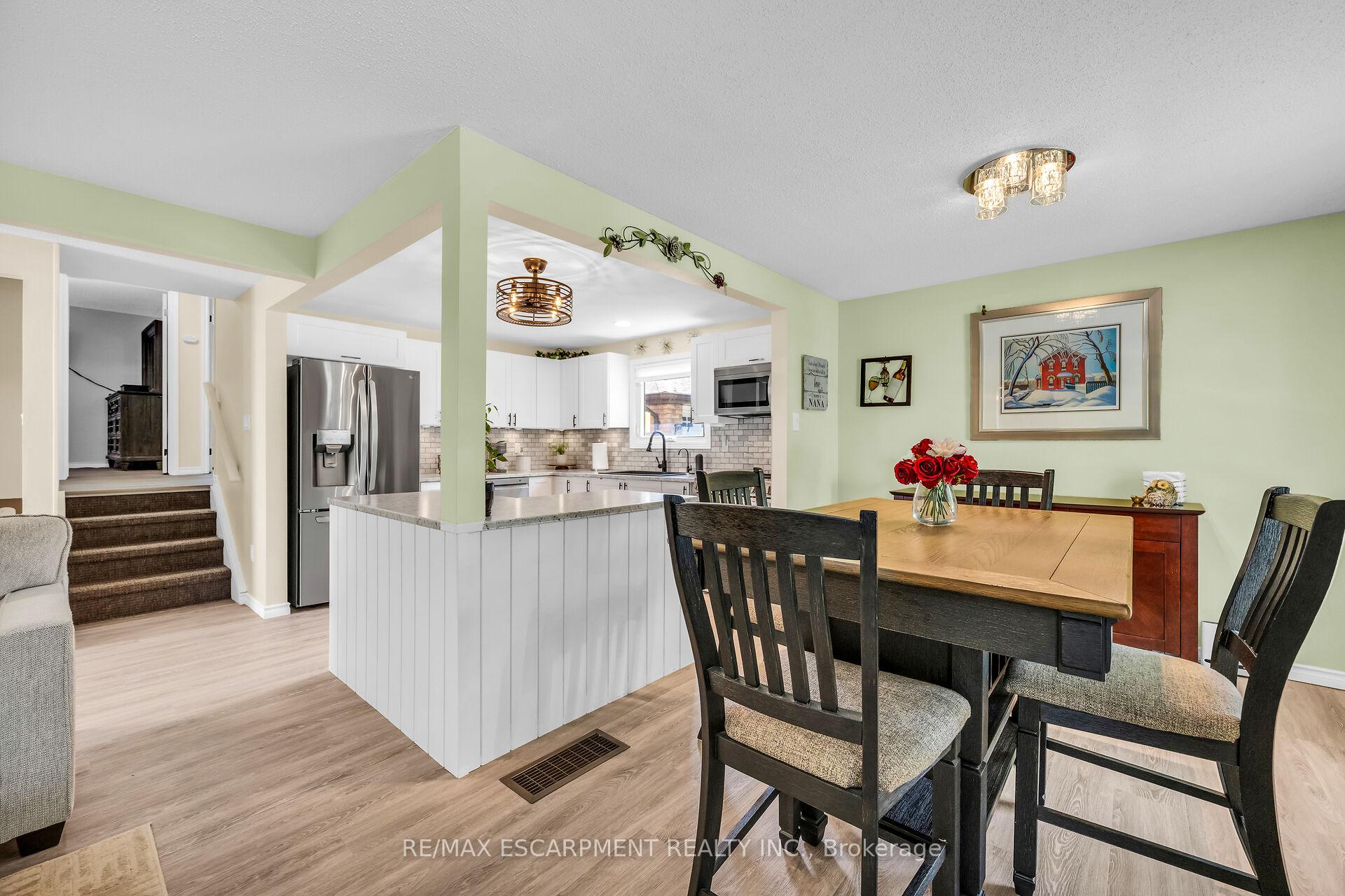 Photo 6 of 42 Knightswood Crescent, Brant, Brantford Twp — HOMEH