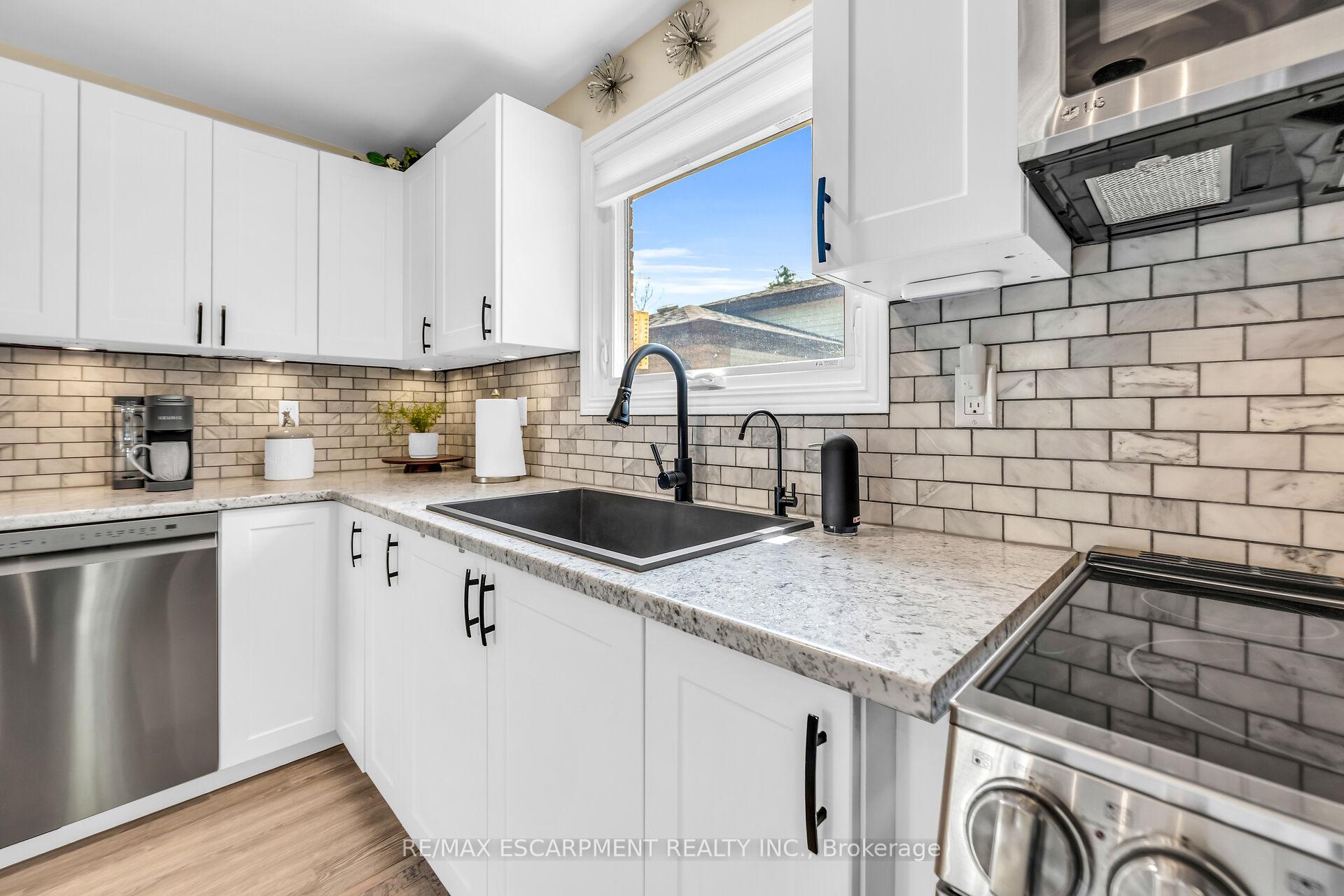 Photo 9 of 42 Knightswood Crescent, Brant, Brantford Twp — HOMEH