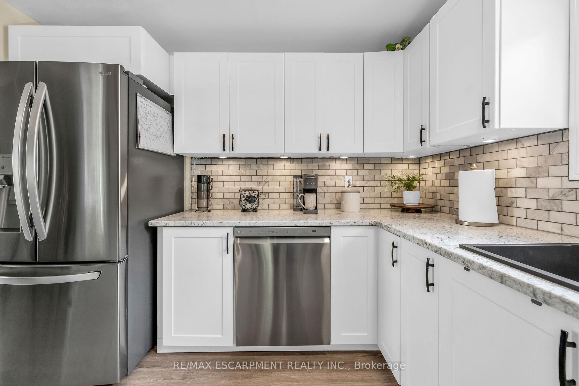 Photo 12 of 42 Knightswood Crescent, Brant, Brantford Twp — HOMEH